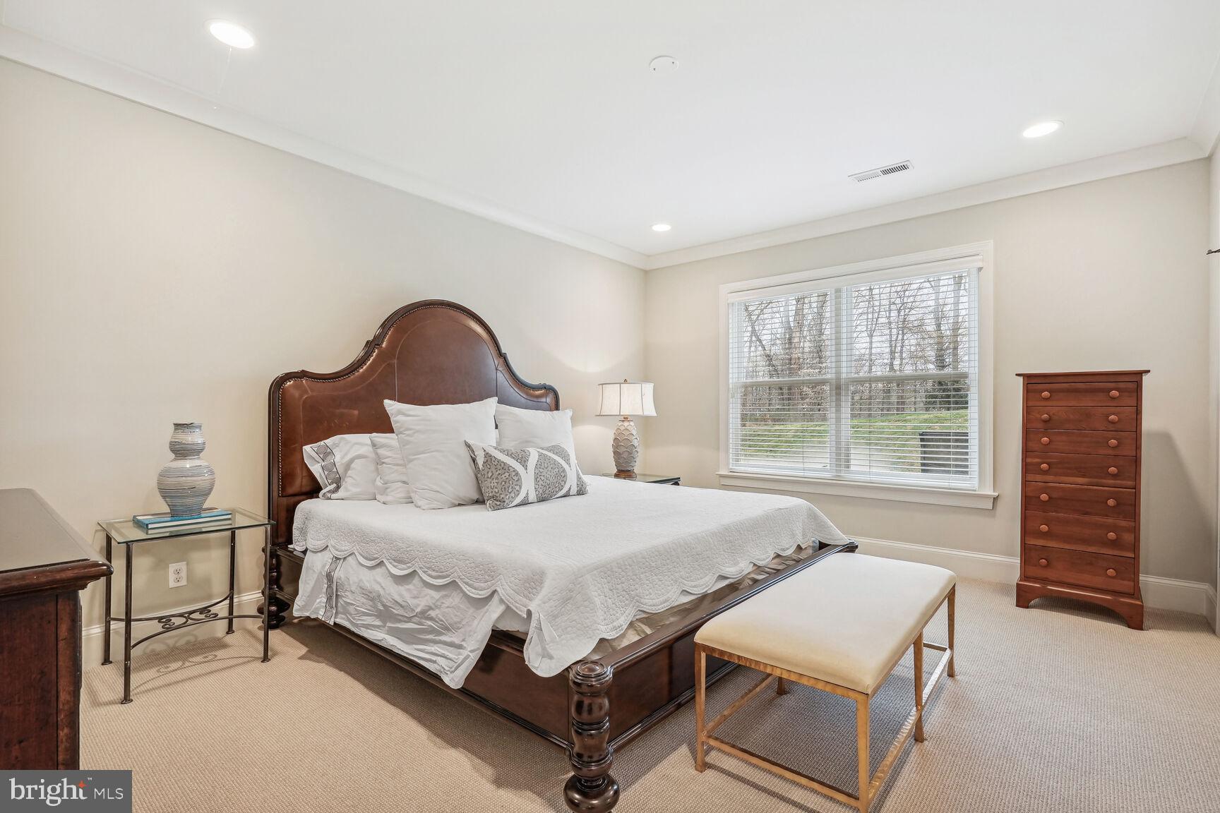 ARLINGWOOD - Residential