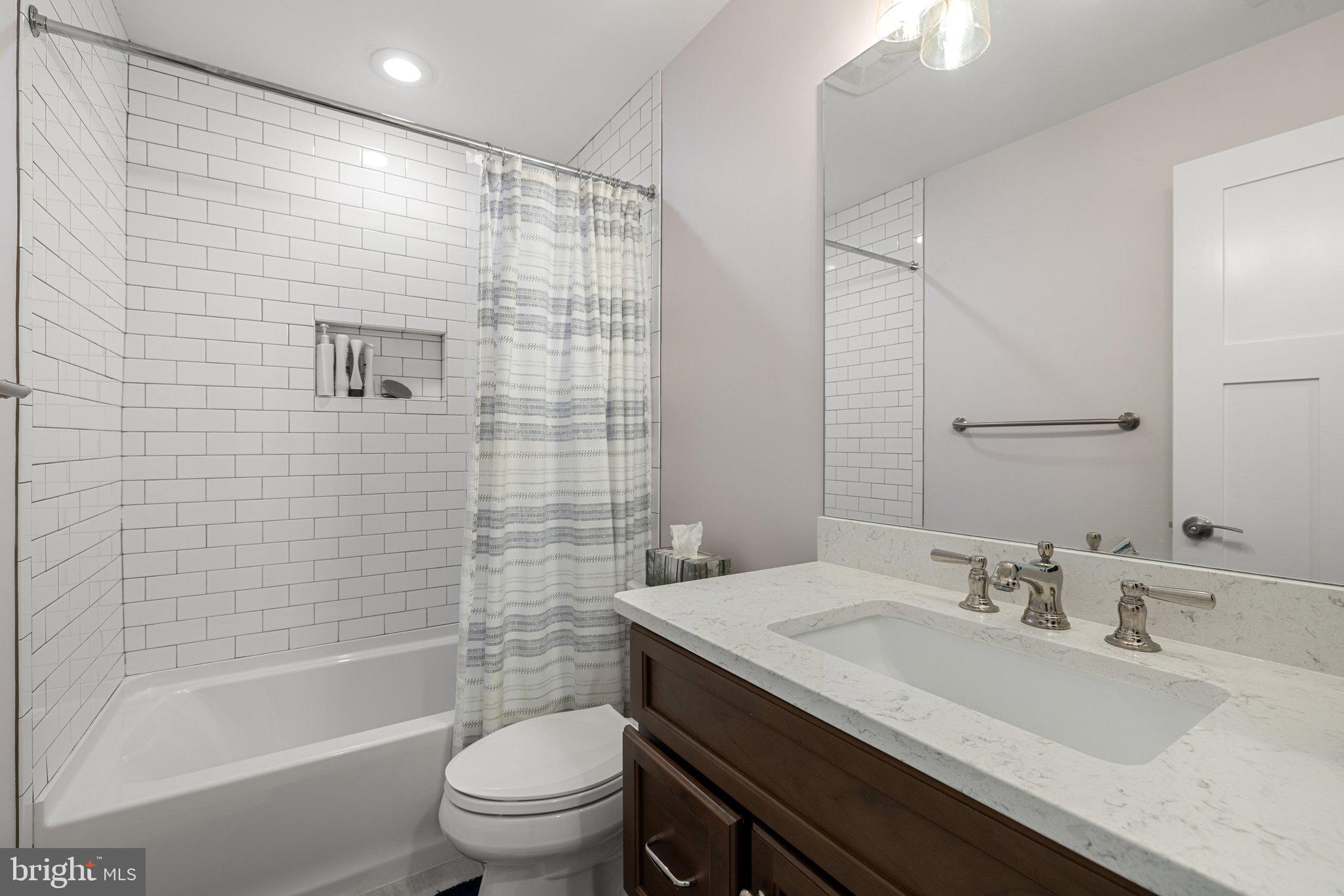 WESTBRIAR COUNTRY CLUB MANOR - Residential