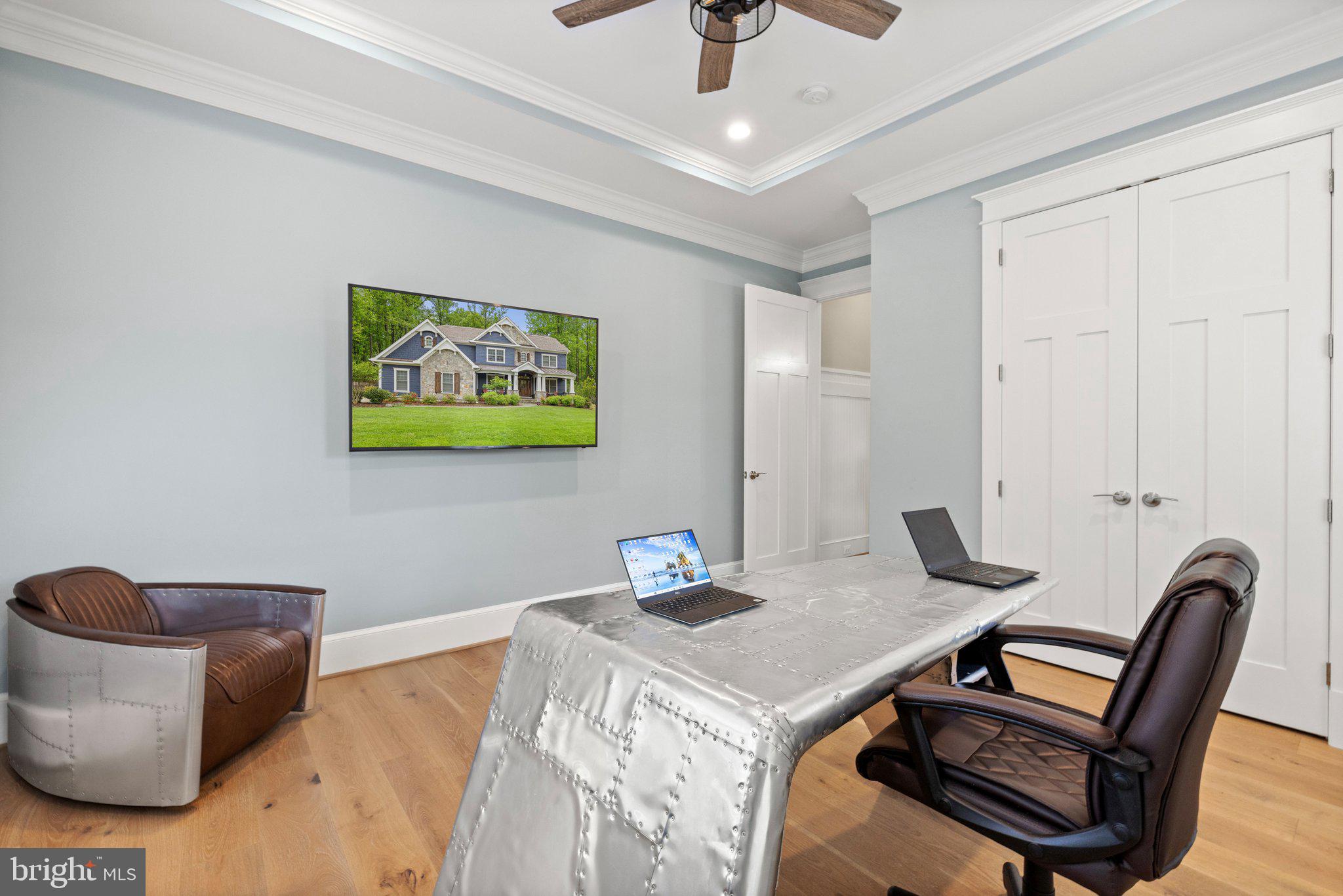 WESTBRIAR COUNTRY CLUB MANOR - Residential