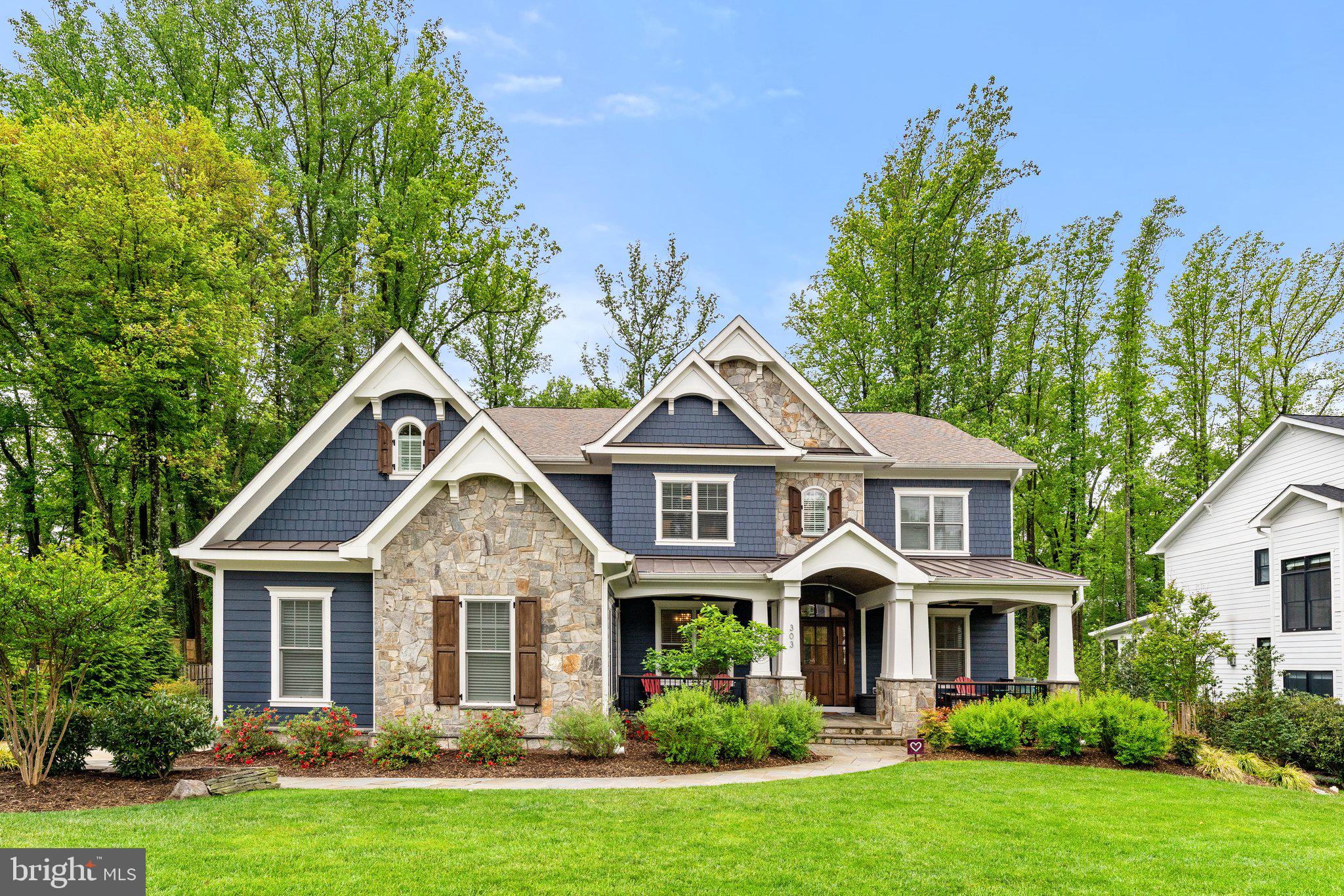 WESTBRIAR COUNTRY CLUB MANOR - Residential