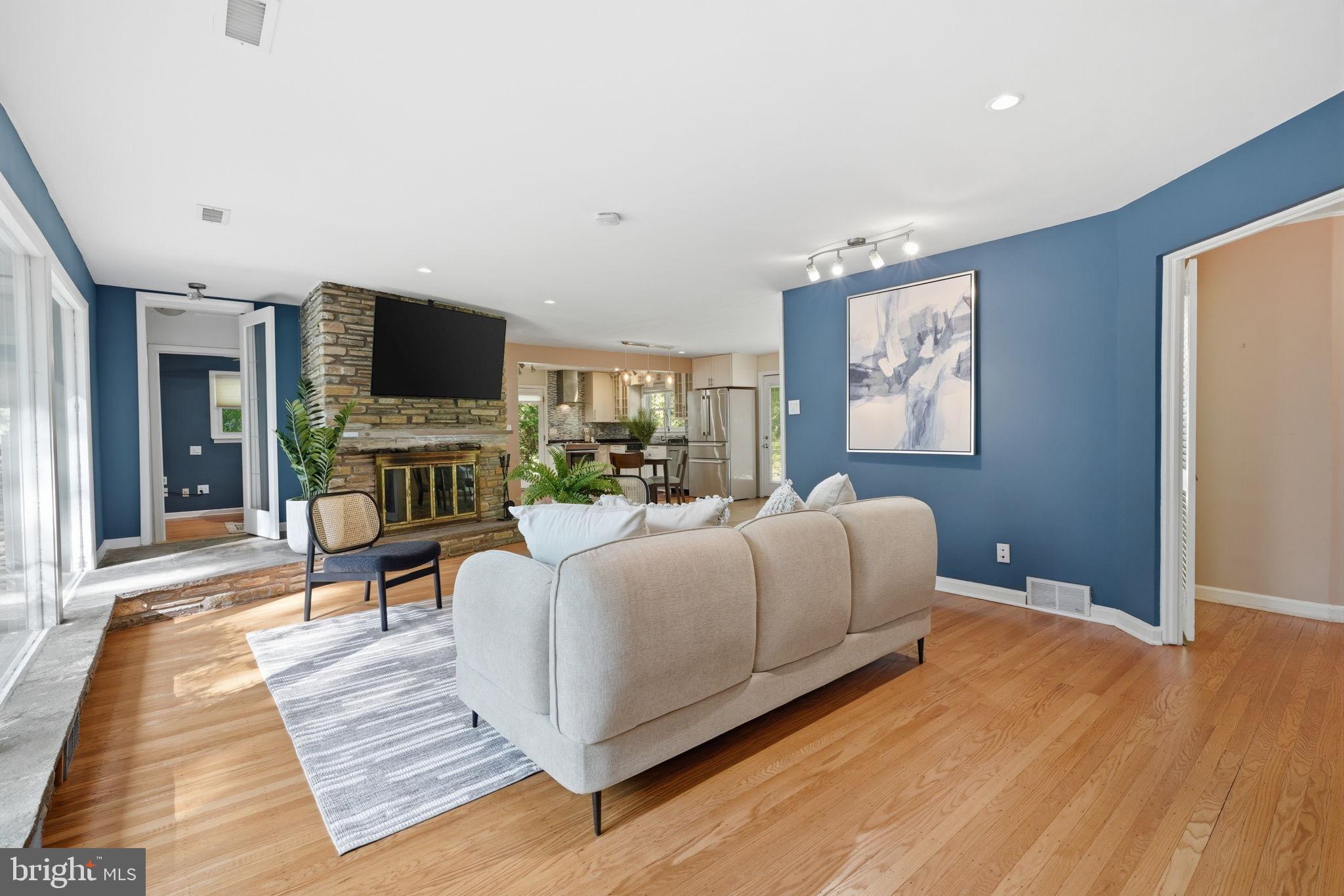 FRAZIER WOODS - Residential