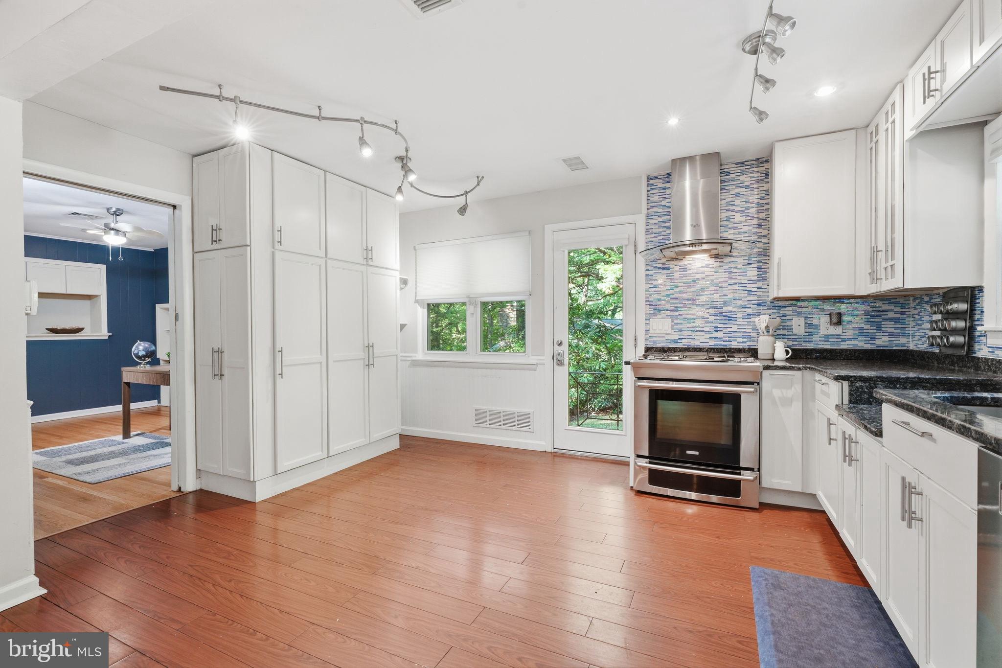 FRAZIER WOODS - Residential