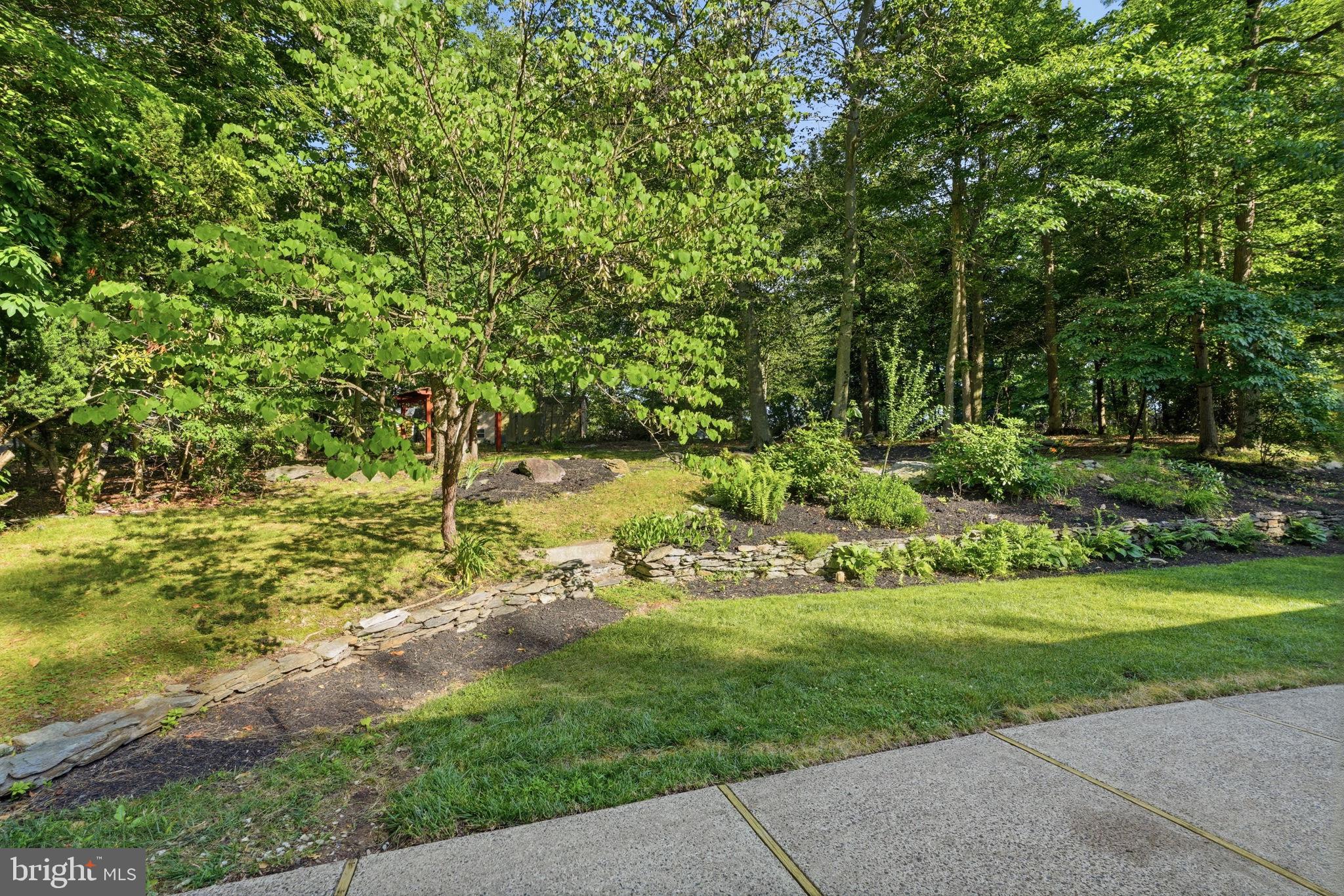 FRAZIER WOODS - Residential