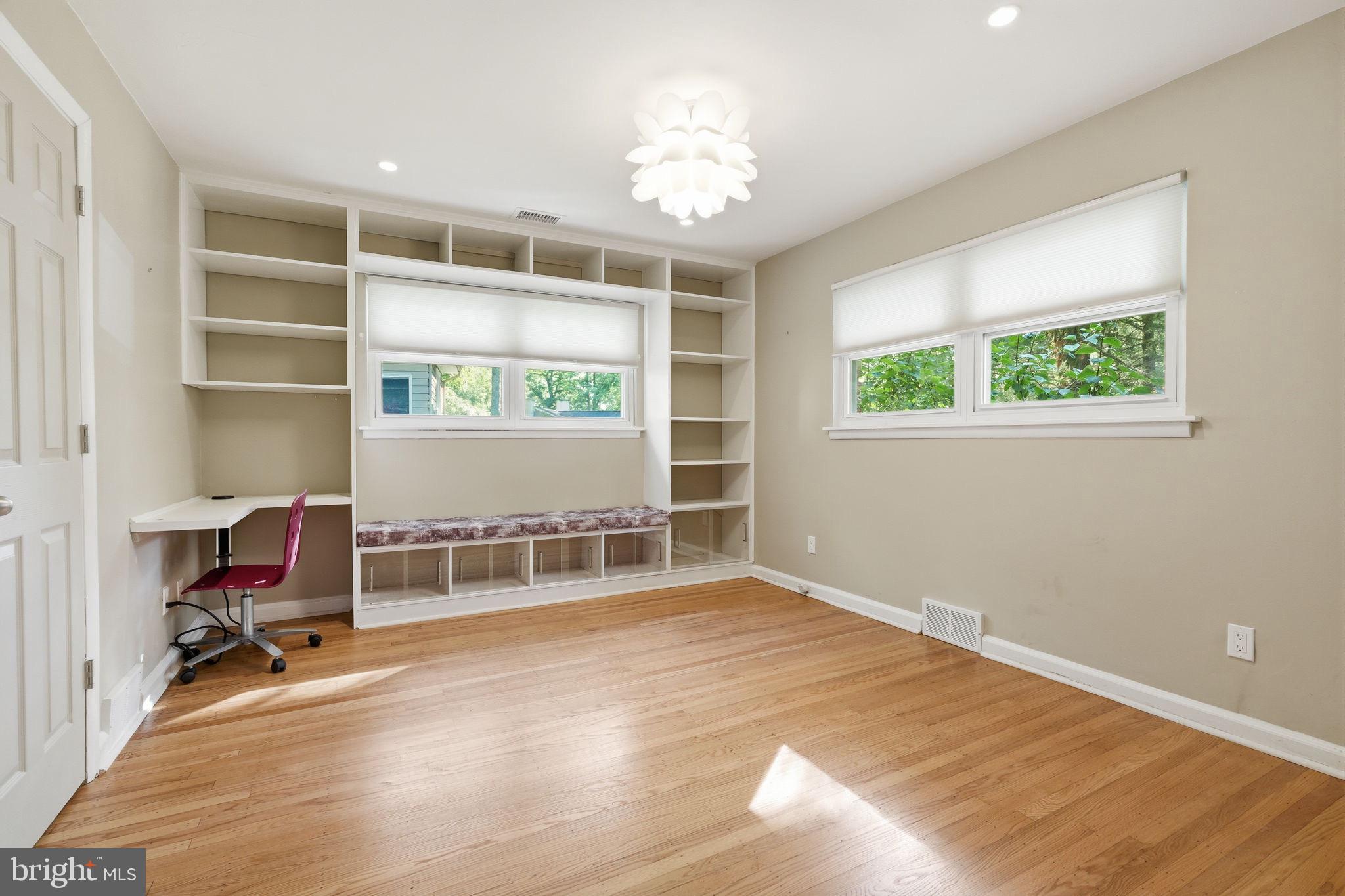 FRAZIER WOODS - Residential
