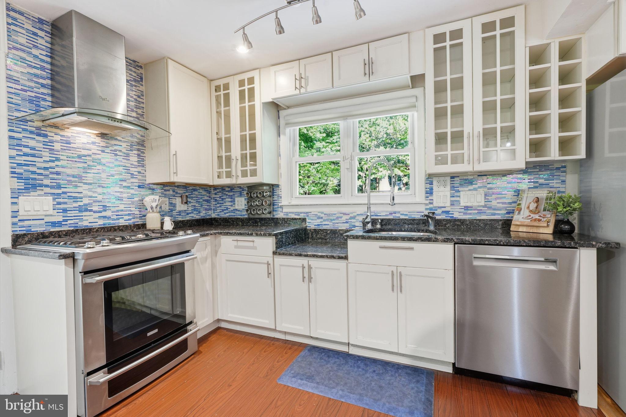FRAZIER WOODS - Residential