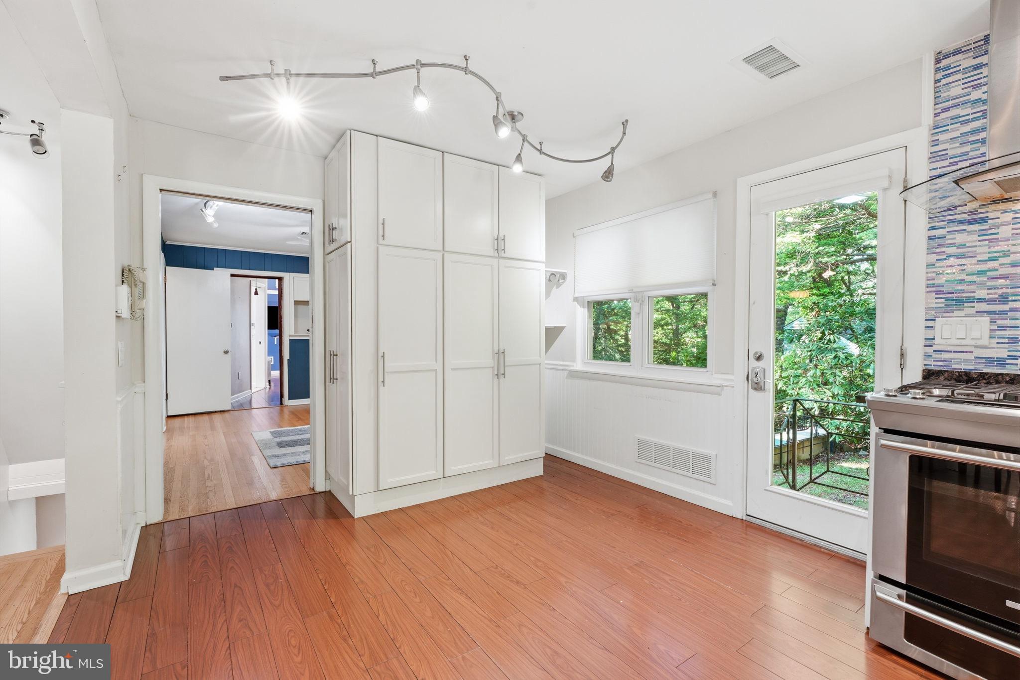 FRAZIER WOODS - Residential