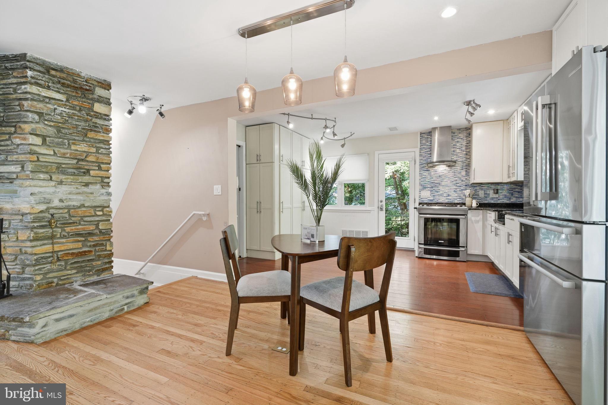 FRAZIER WOODS - Residential
