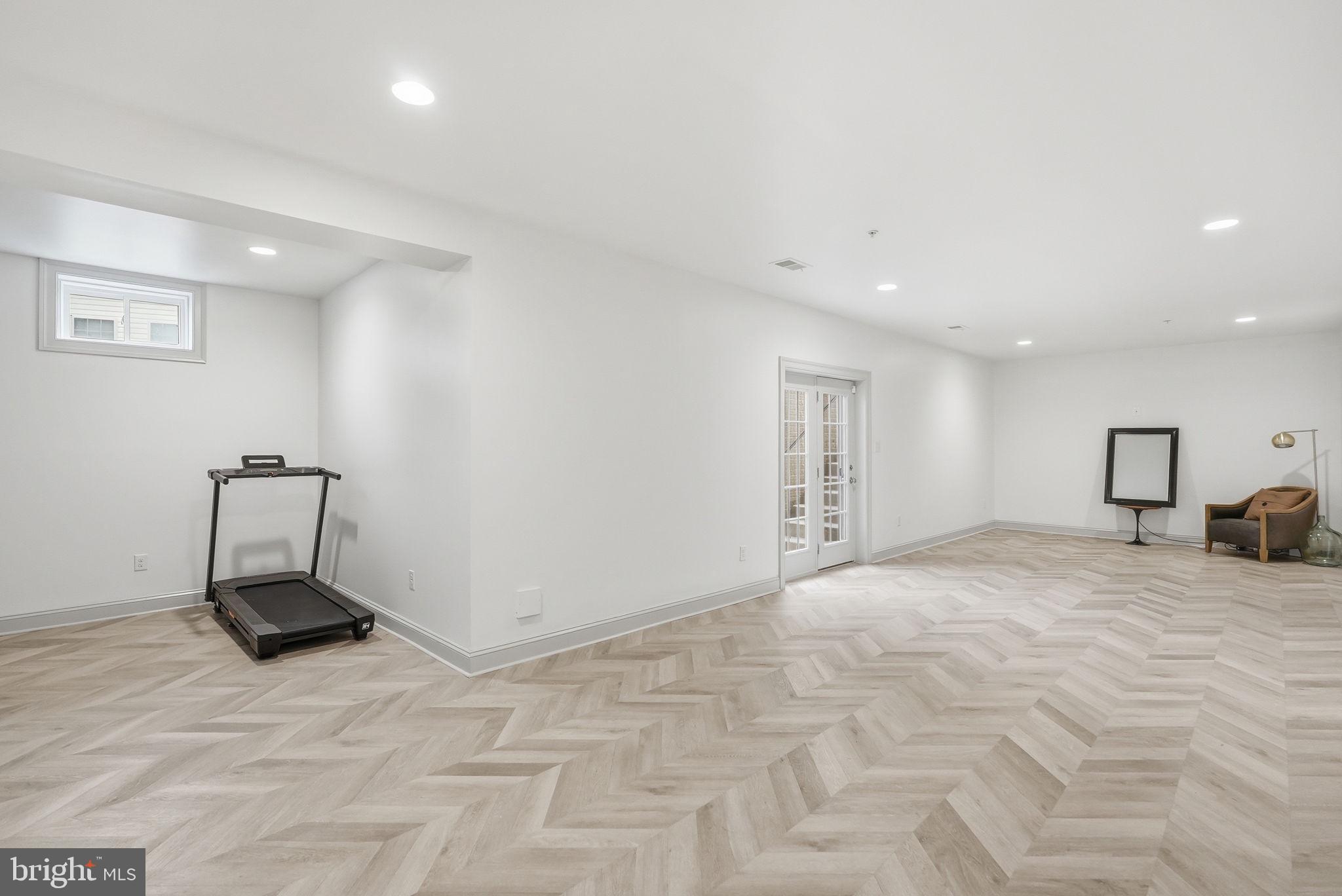 GLENARDEN - Residential