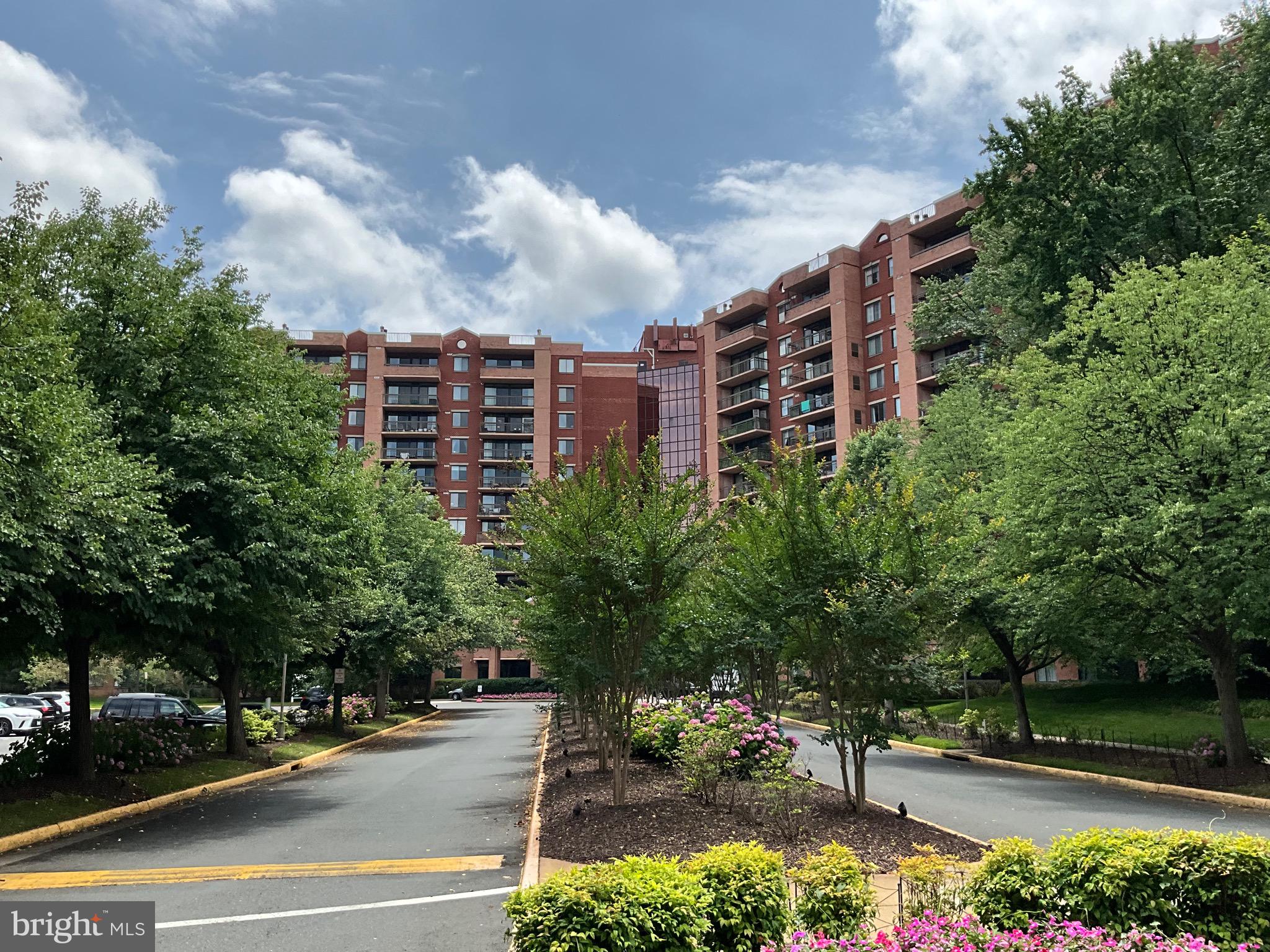 RENAISSANCE AT TYSONS - Residential