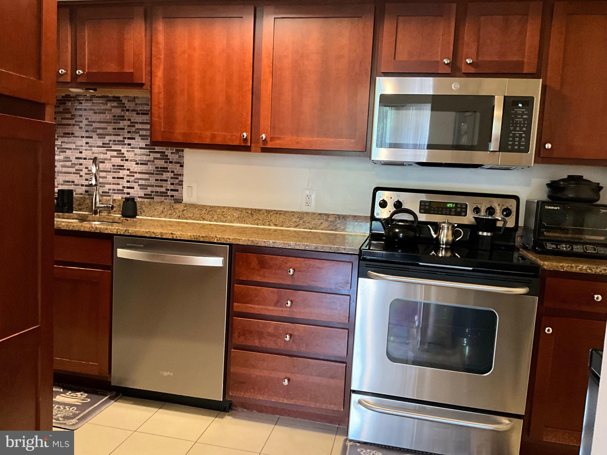 RENAISSANCE AT TYSONS - Residential