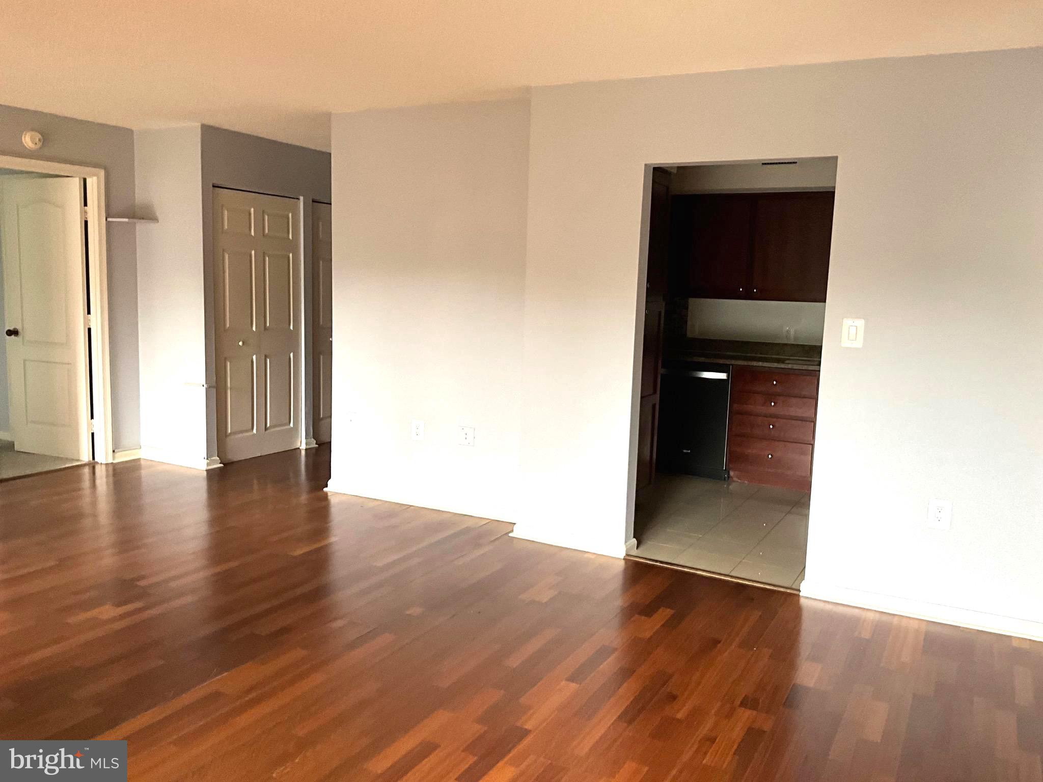 RENAISSANCE AT TYSONS - Residential