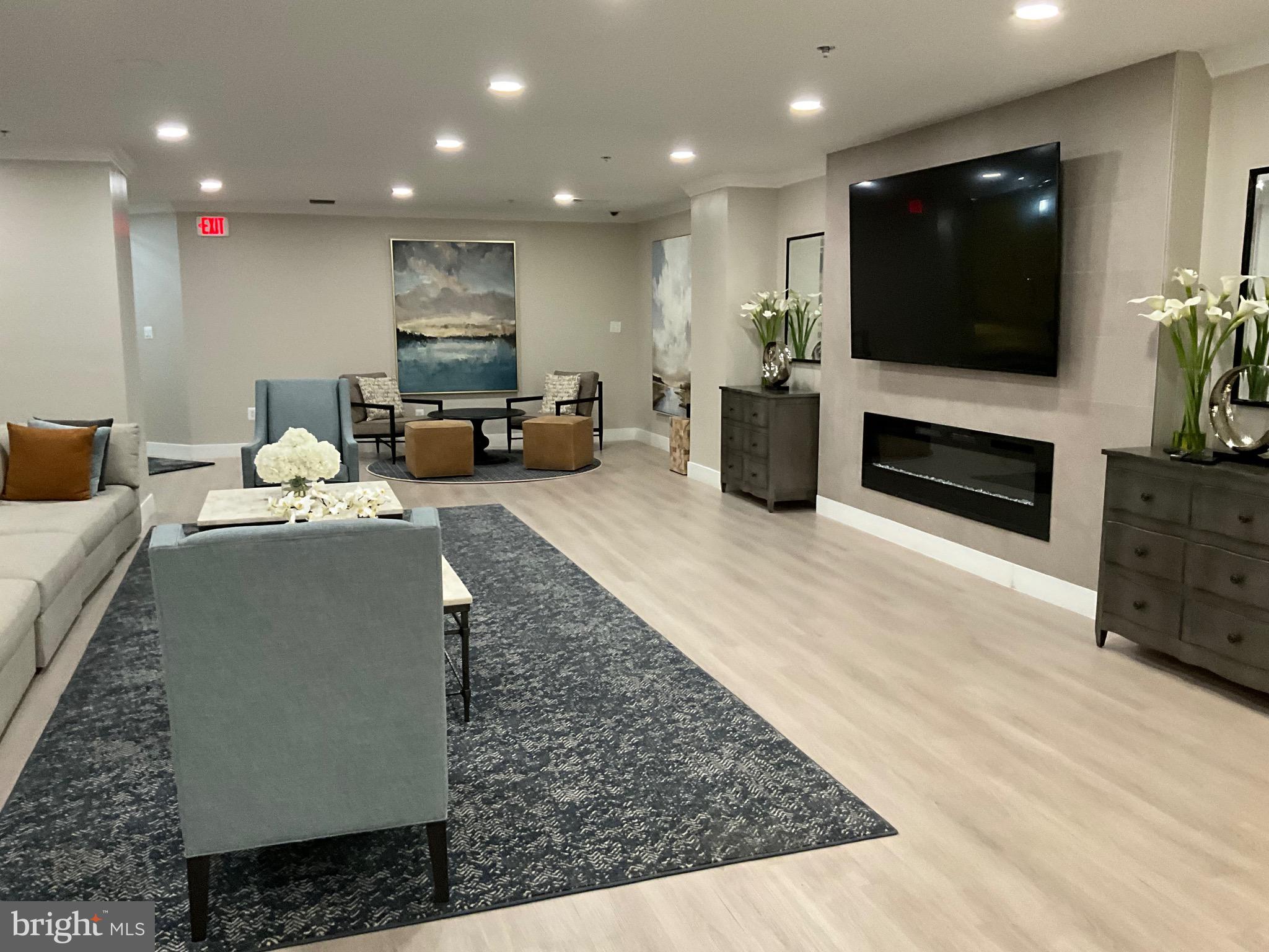 RENAISSANCE AT TYSONS - Residential