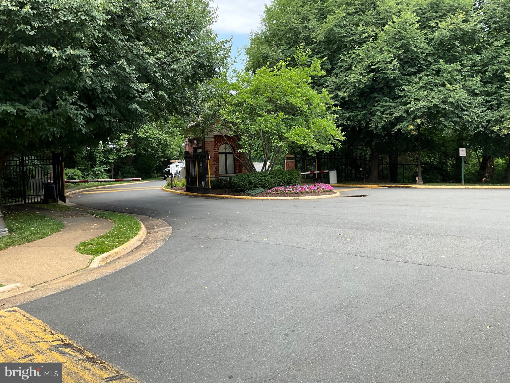RENAISSANCE AT TYSONS - Residential
