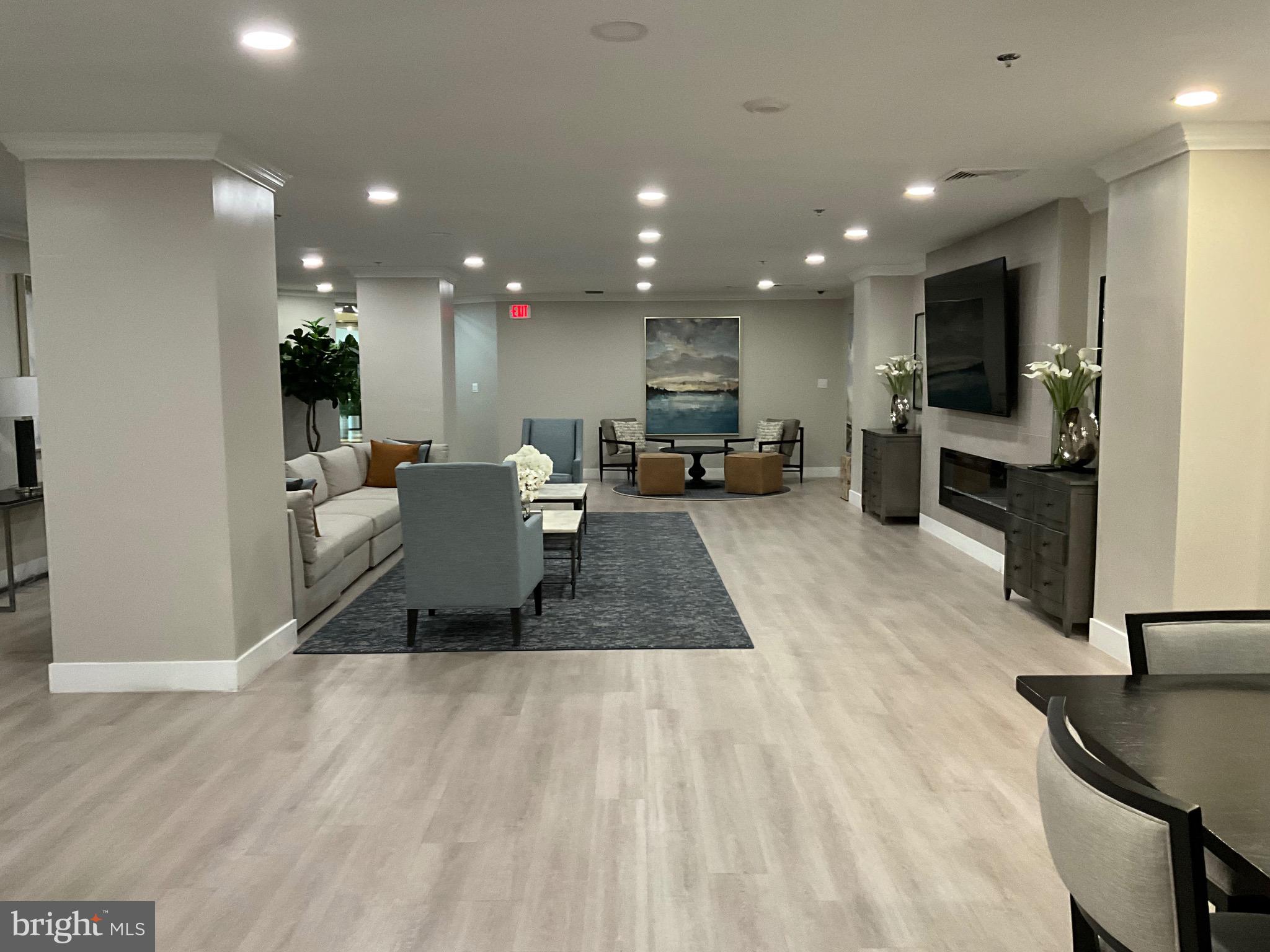 RENAISSANCE AT TYSONS - Residential