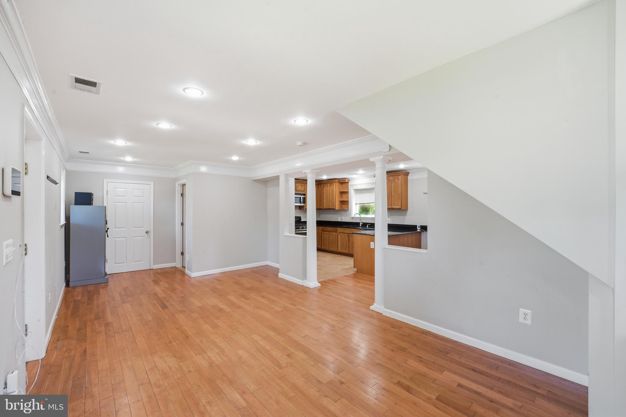 WEISMANS - Residential
