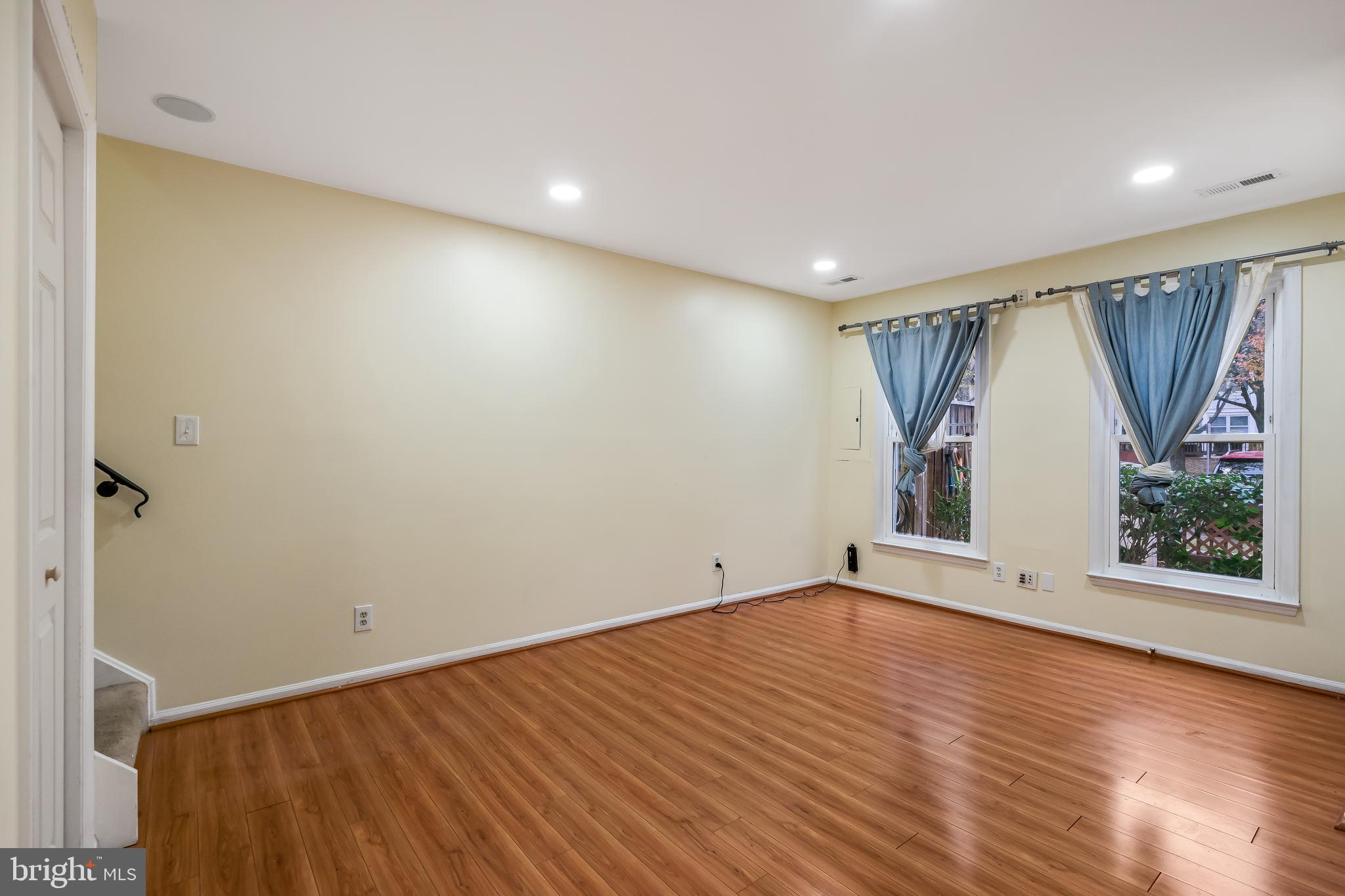 SUNSET RIDGE - Residential