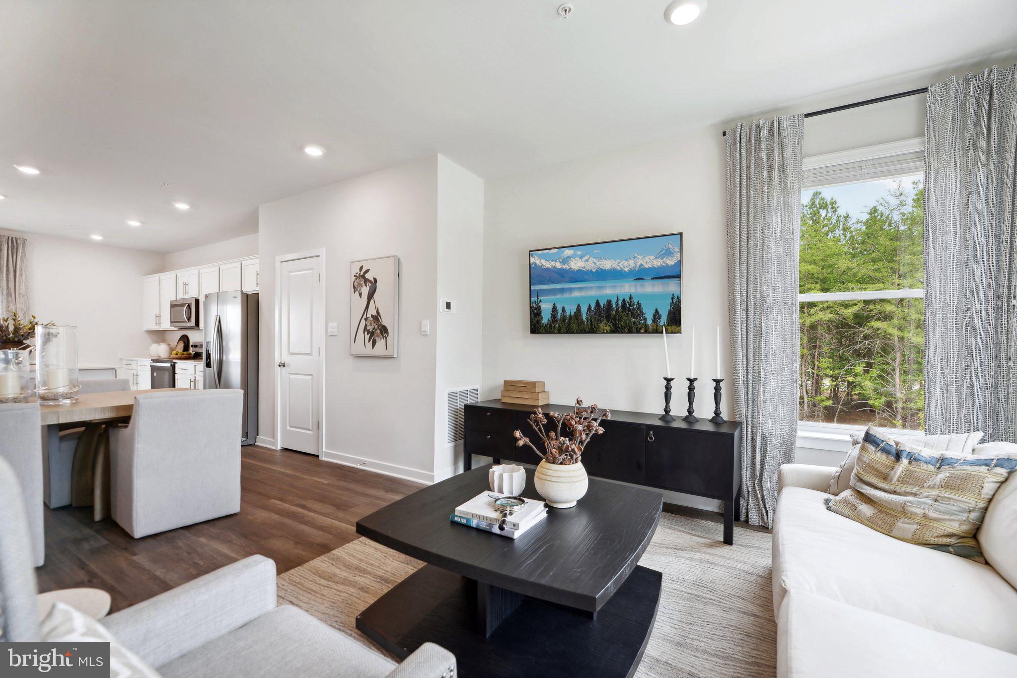 RIVERPOINTE - Residential