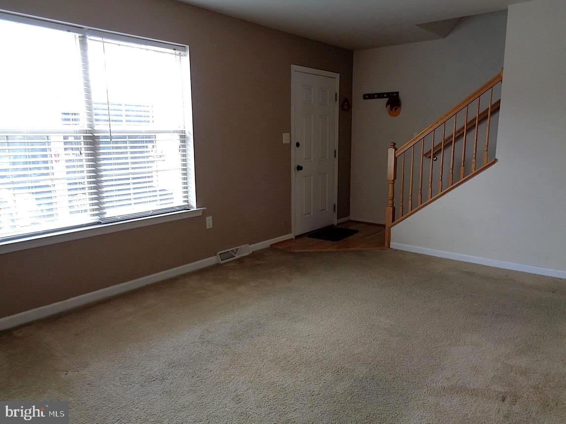 COLONIAL HILLS - Residential Lease