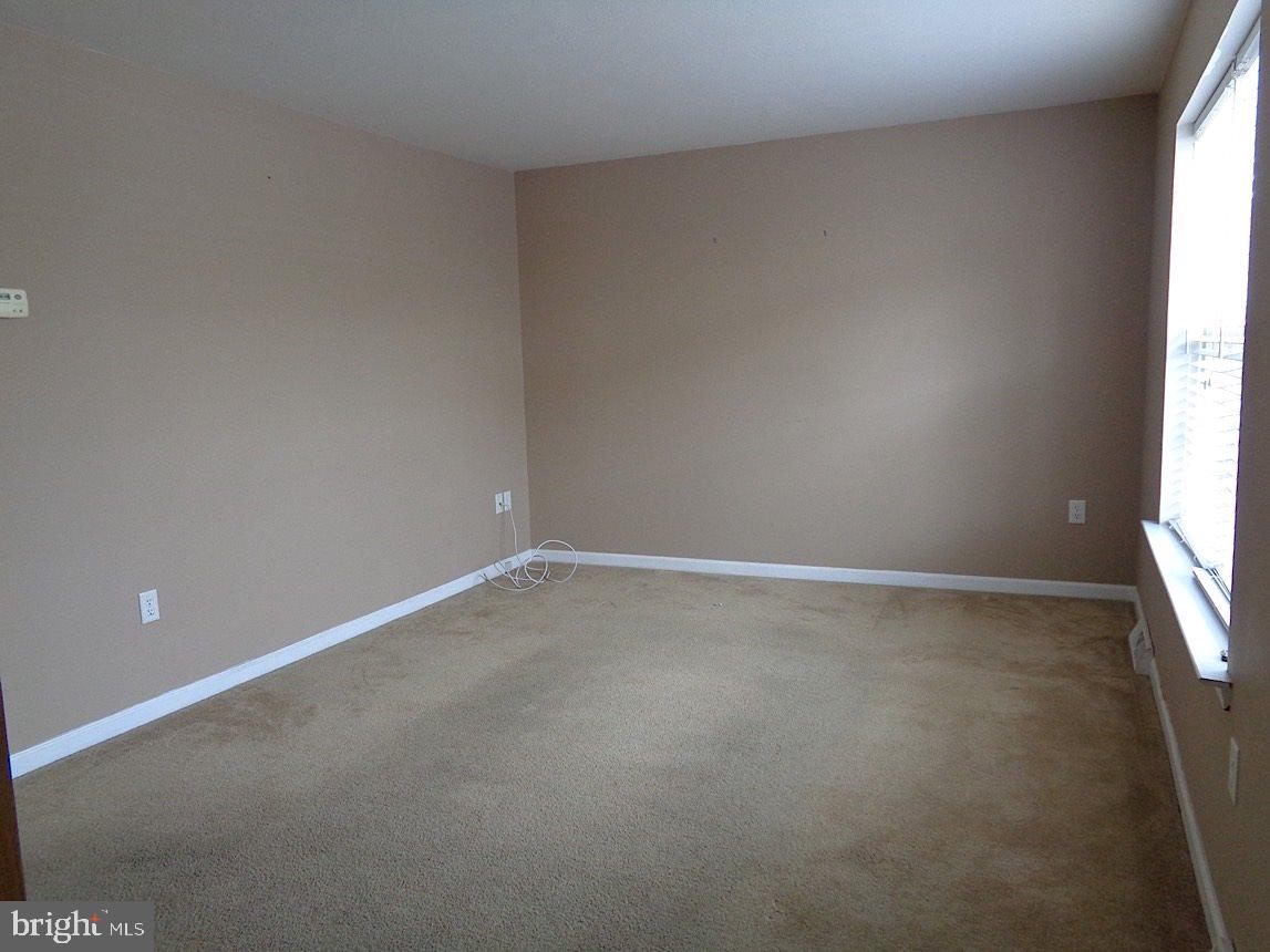 COLONIAL HILLS - Residential Lease