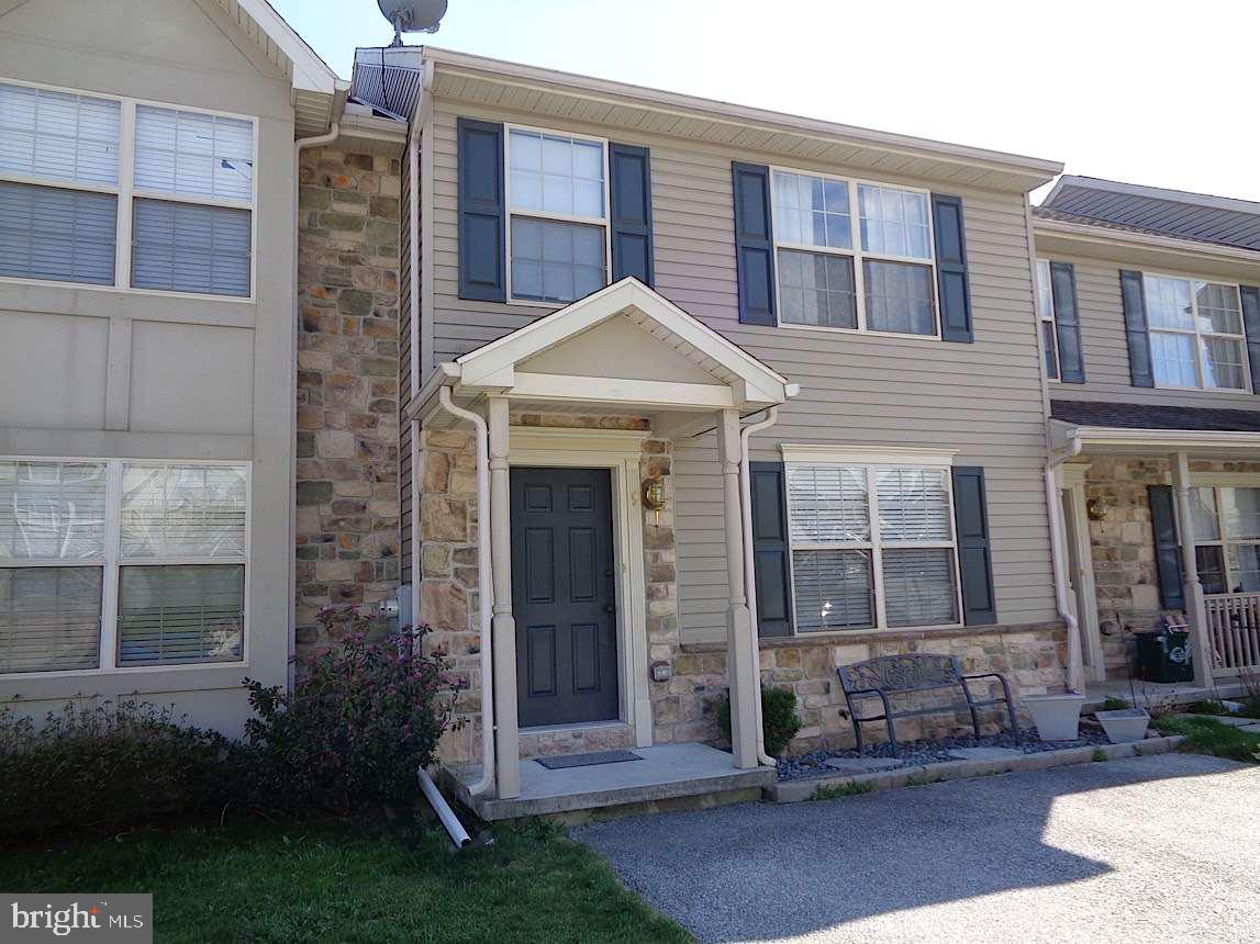 COLONIAL HILLS - Residential Lease