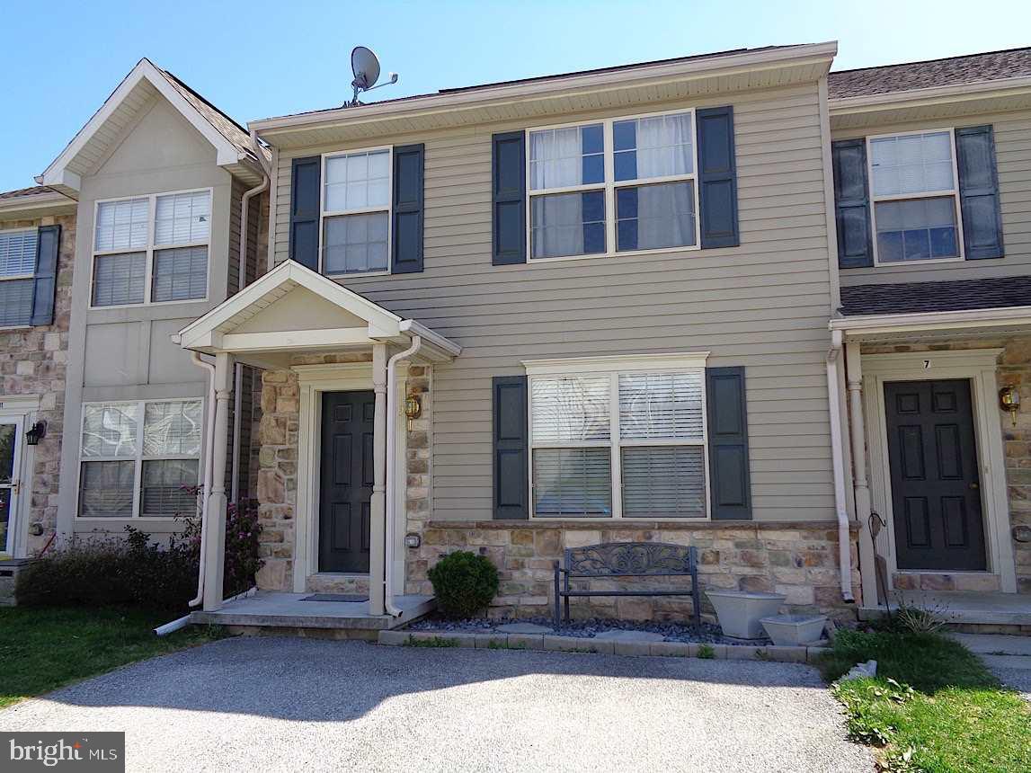 Excellent condition FOR RENT! Great location, central to shopping, schools, on PA/MD line. Bright & airy, large windows provide natural light! Spacious kitchen/dining! 1st floor laundry! Large Master BR has ensuite bath & walk-in closet. 2nd large BR, WIC and full bath! Full basement offers space for storage! No smoking.  Requires first month, last month and security deposit.  Application $35.  Enjoy spending time on the deck listening to creek!