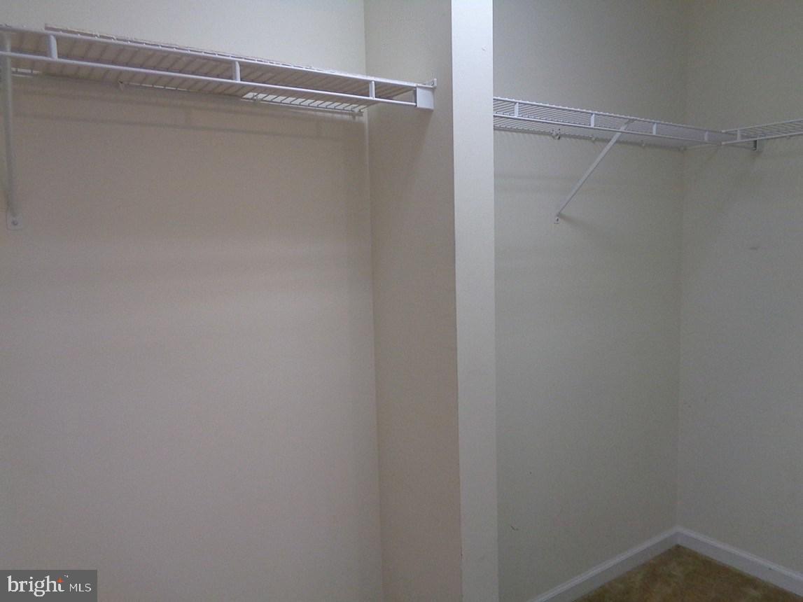 COLONIAL HILLS - Residential Lease
