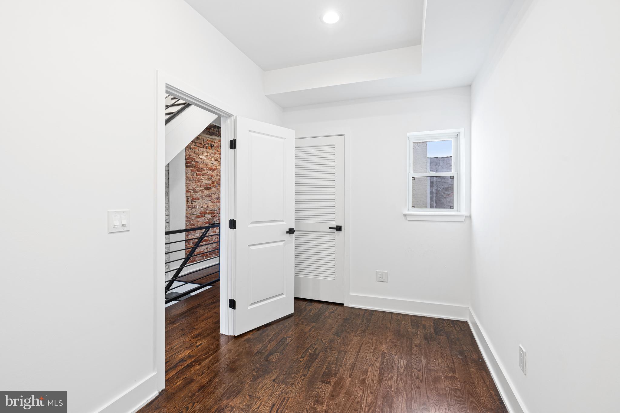 LOWER MOYAMENSING - Residential