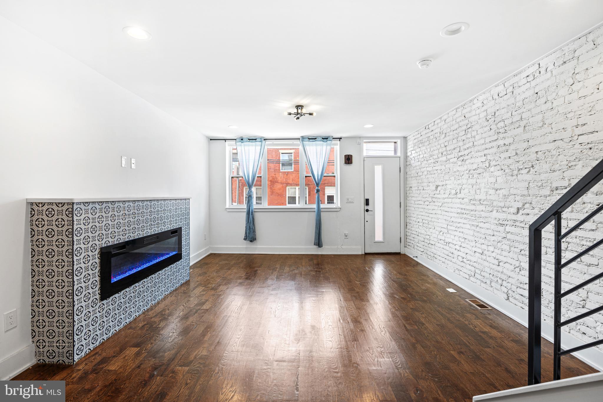 LOWER MOYAMENSING - Residential