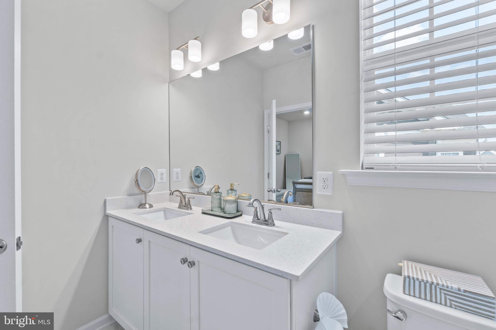 GREENLEIGH AT CROSSROADS - Residential