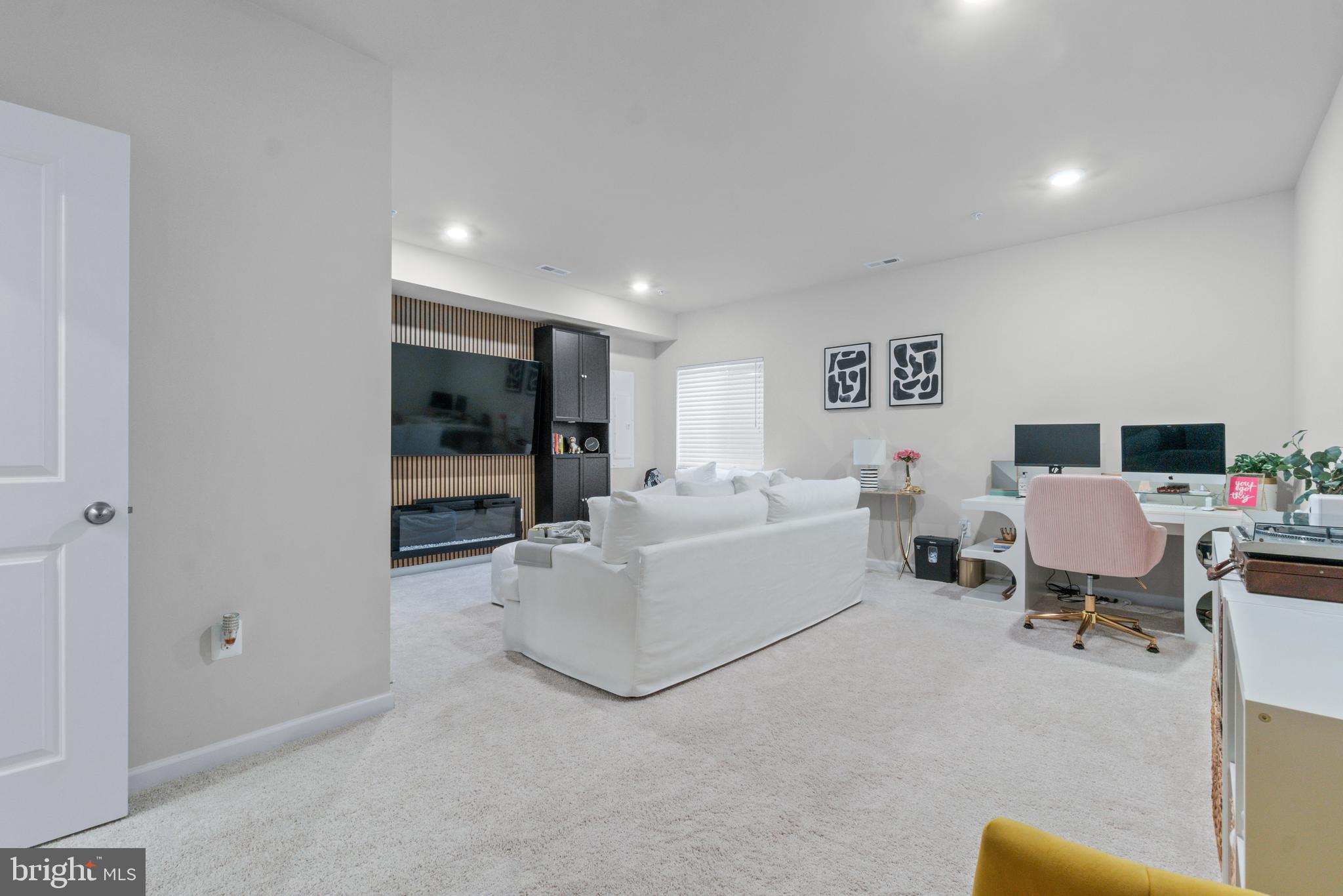 GREENLEIGH AT CROSSROADS - Residential