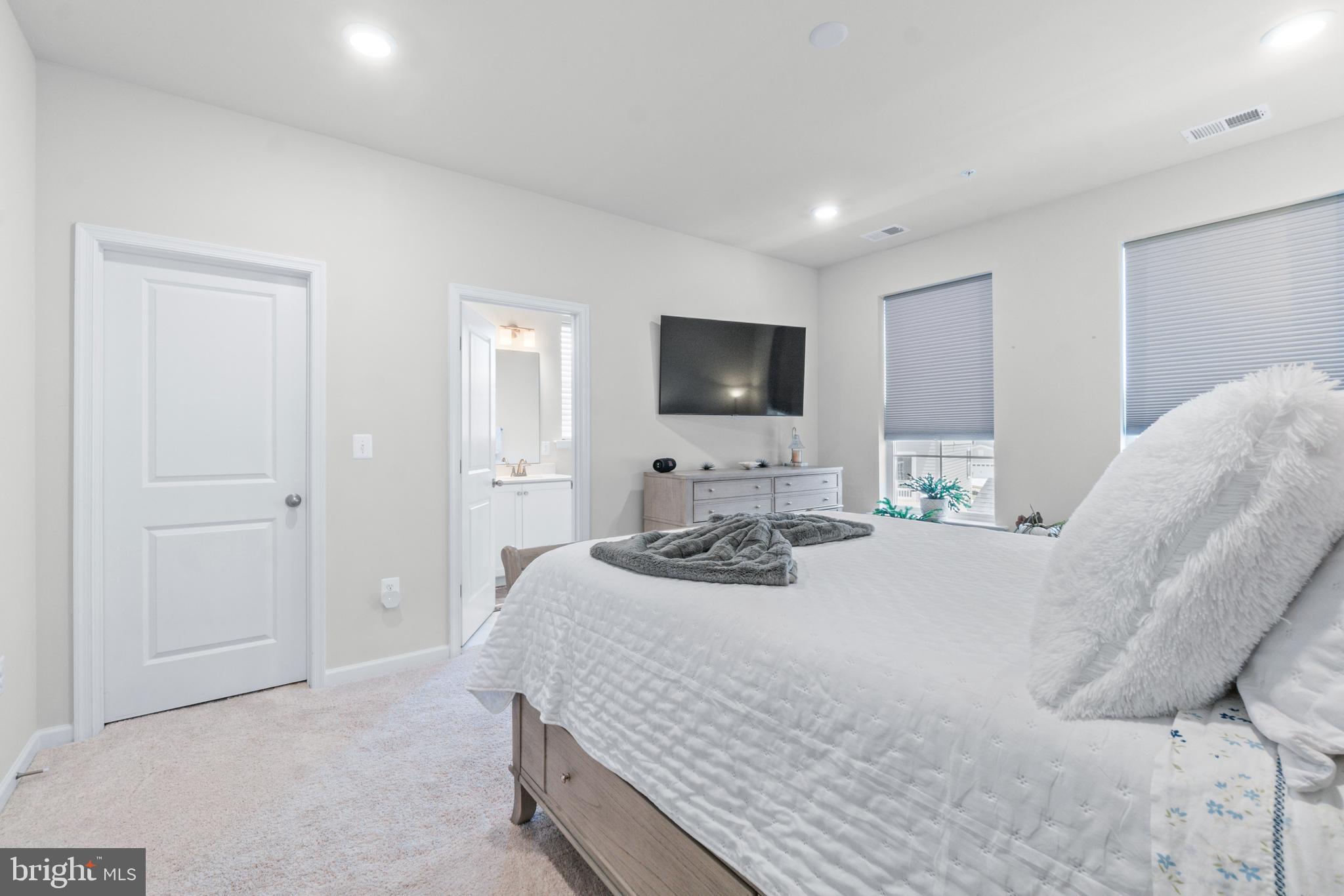 GREENLEIGH AT CROSSROADS - Residential