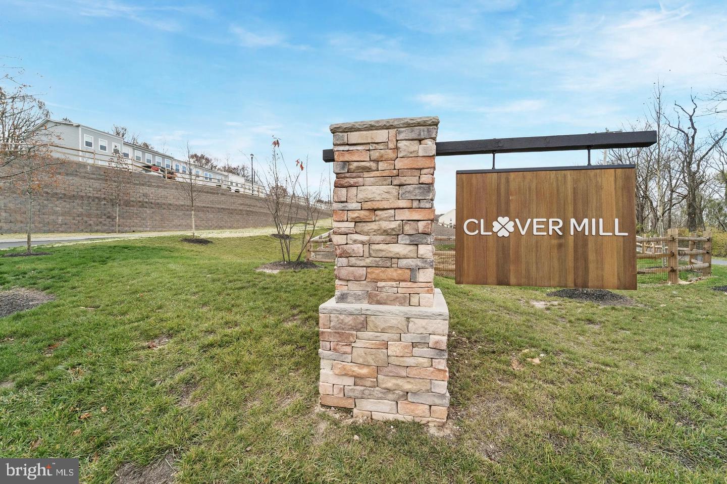 CLOVER MILL - Residential