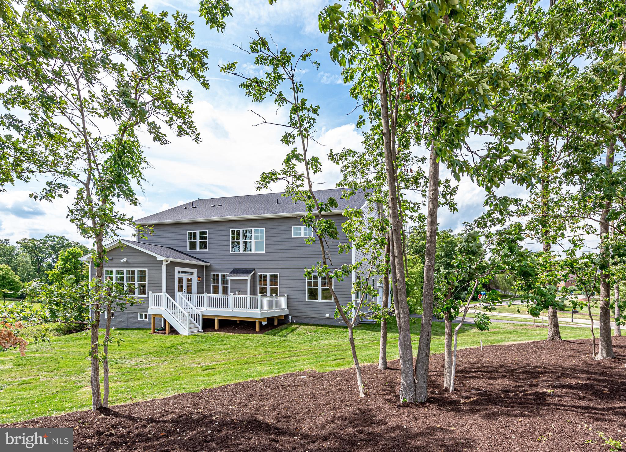 OAKTON VIEW - Residential