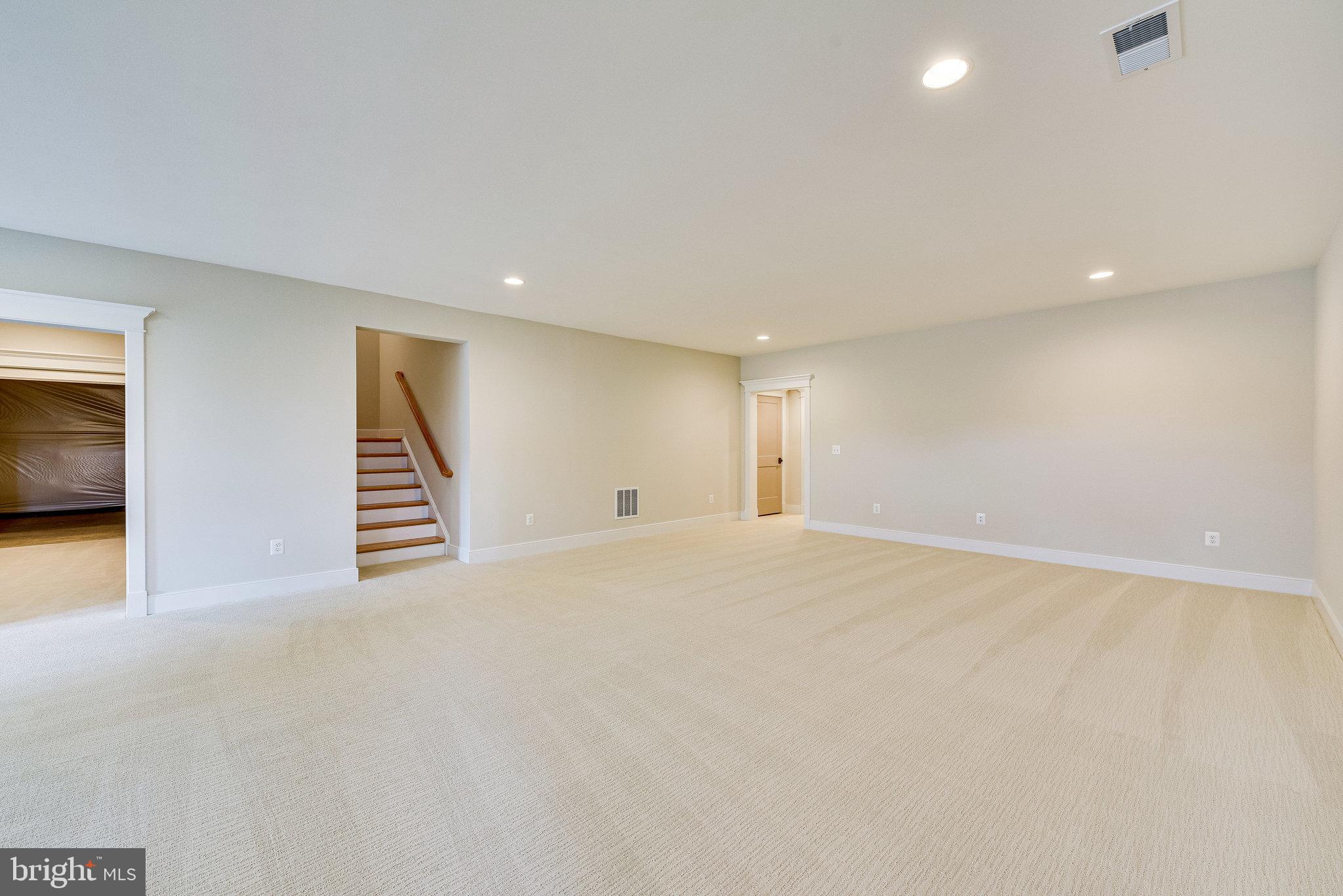 OAKTON VIEW - Residential