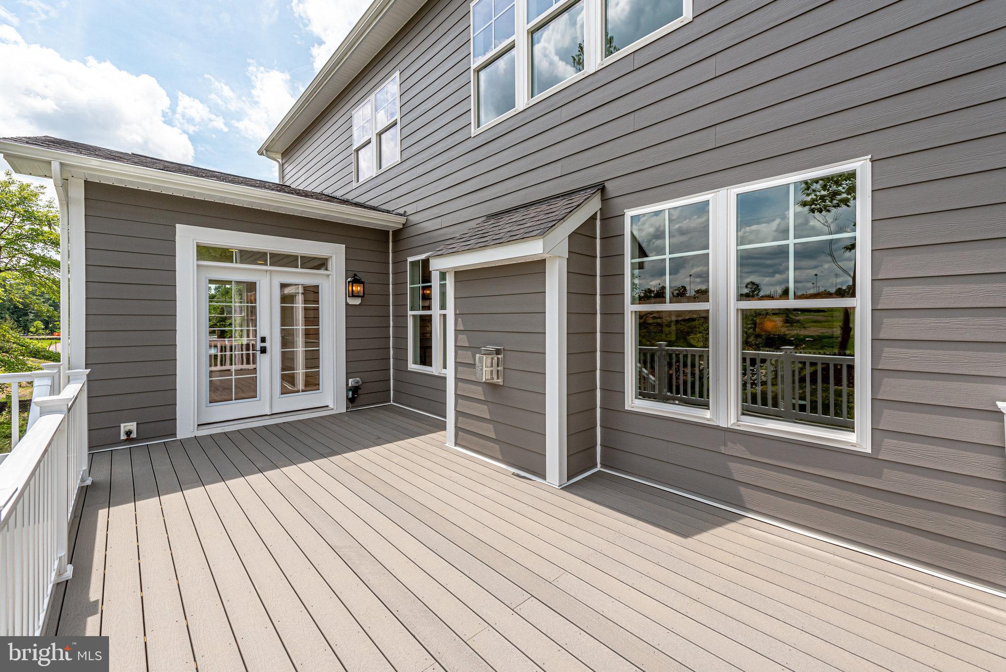 OAKTON VIEW - Residential