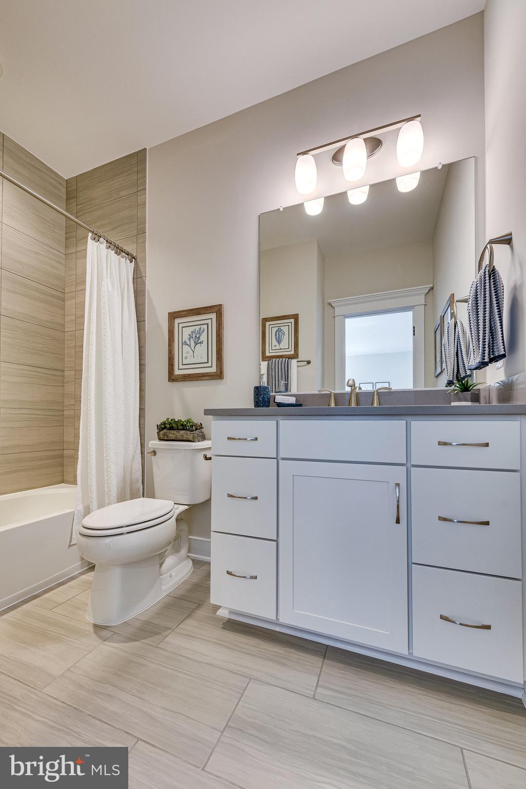 OAKTON VIEW - Residential