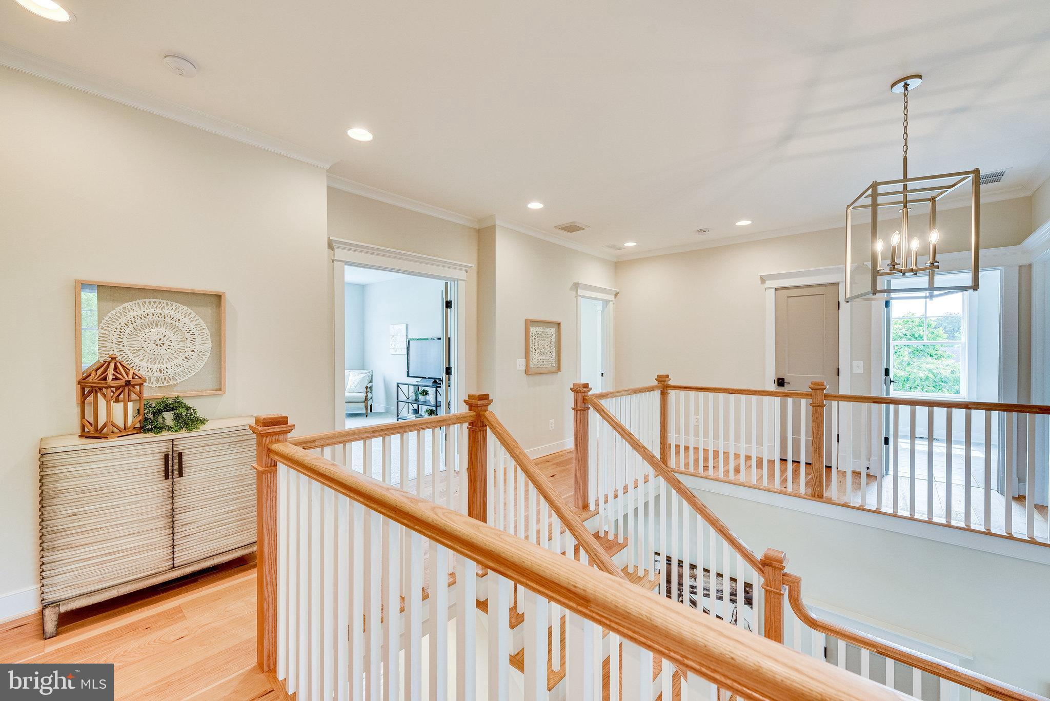 OAKTON VIEW - Residential