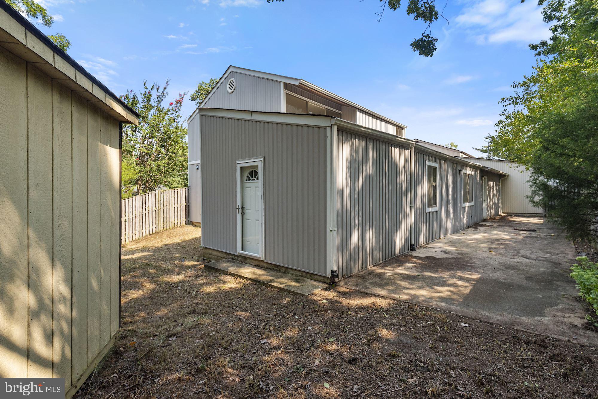 LAYTONIA - Residential