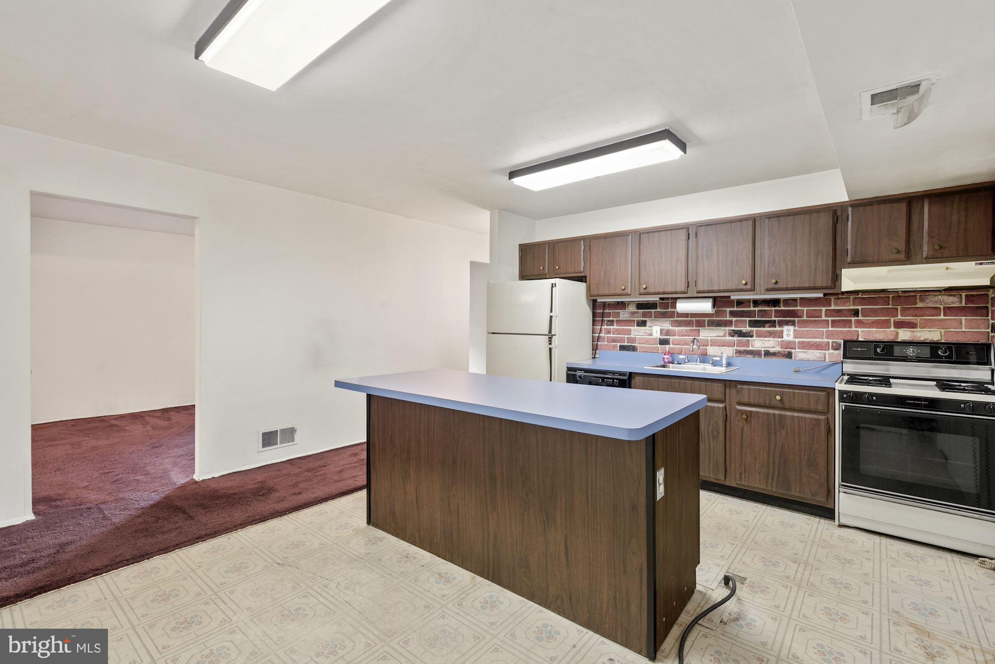 LAYTONIA - Residential