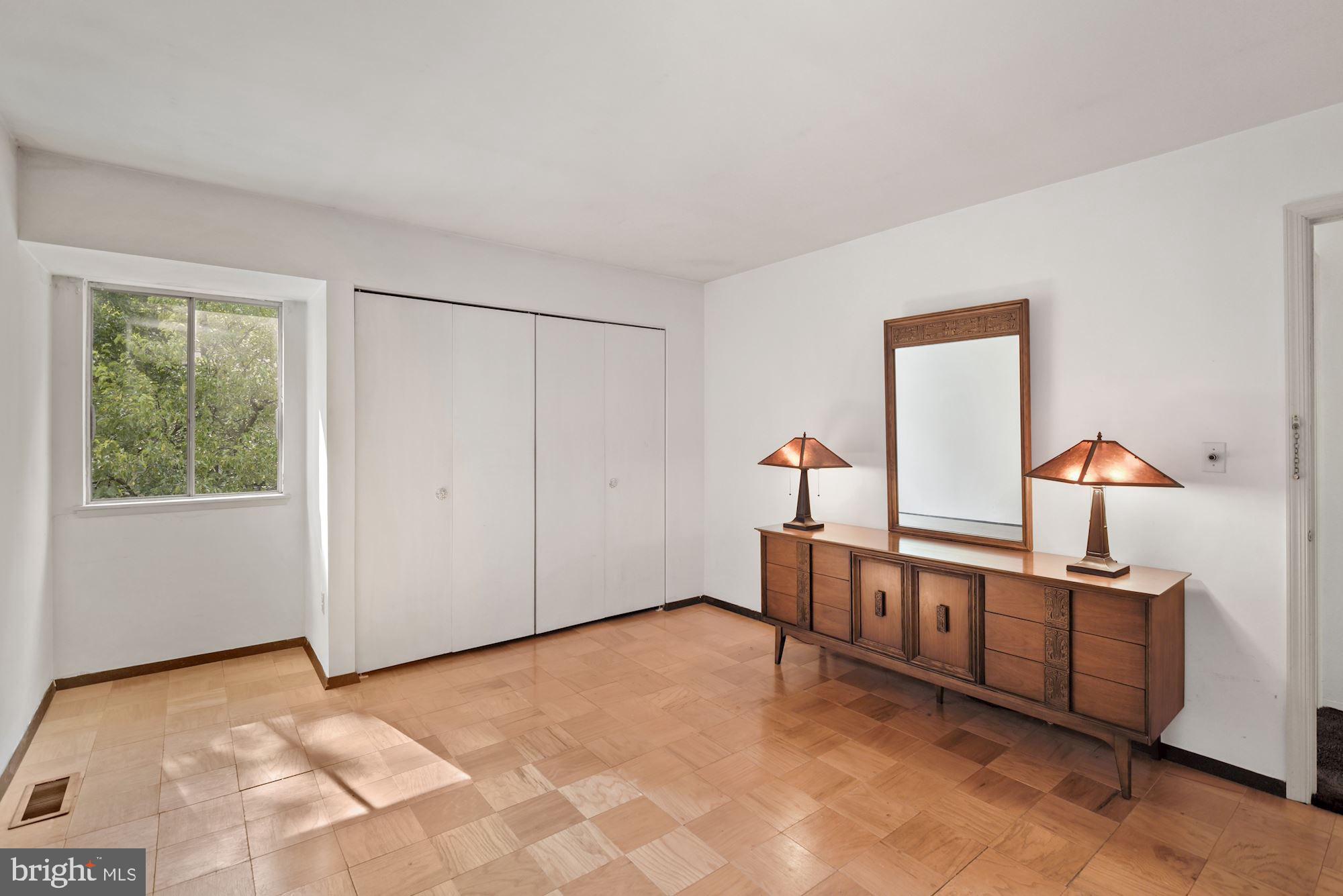 LAYTONIA - Residential
