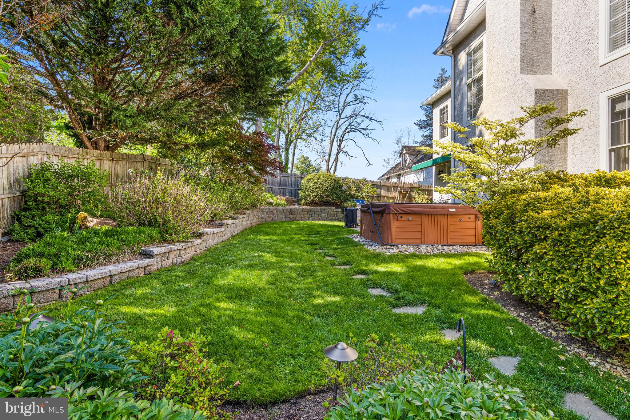 SOUTH WAYNE - Residential