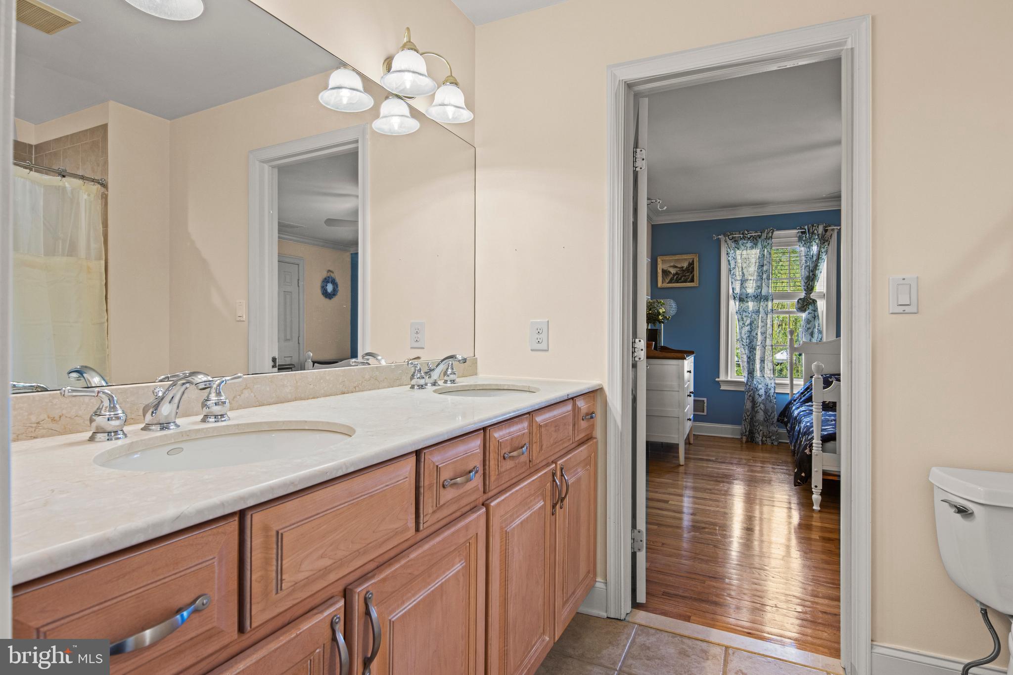 SOUTH WAYNE - Residential