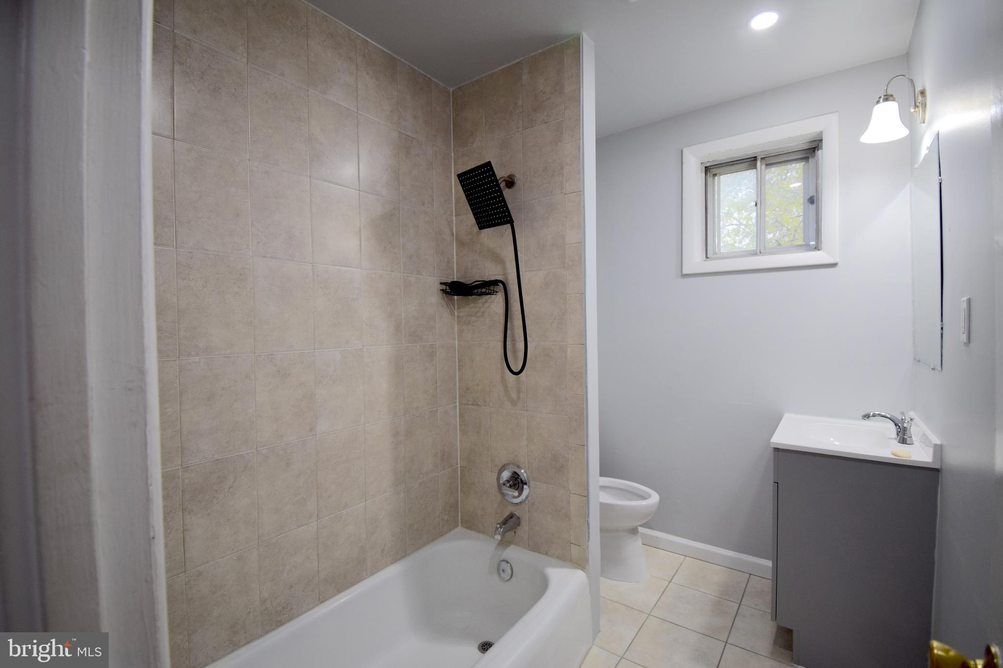 SNOW HILL MANOR - Residential Lease