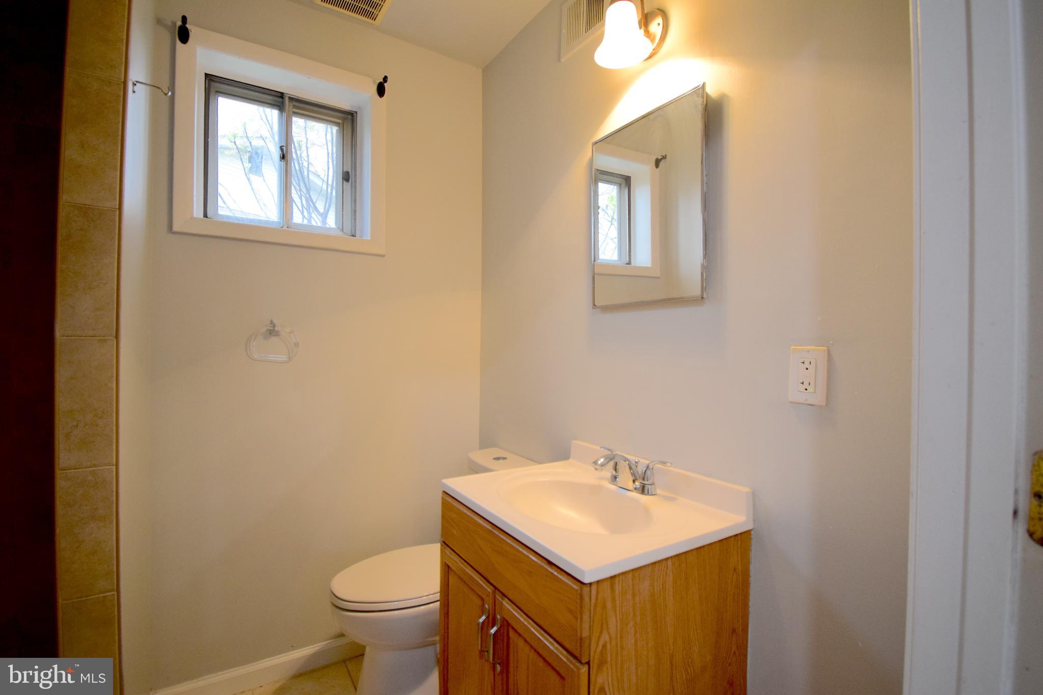 SNOW HILL MANOR - Residential Lease