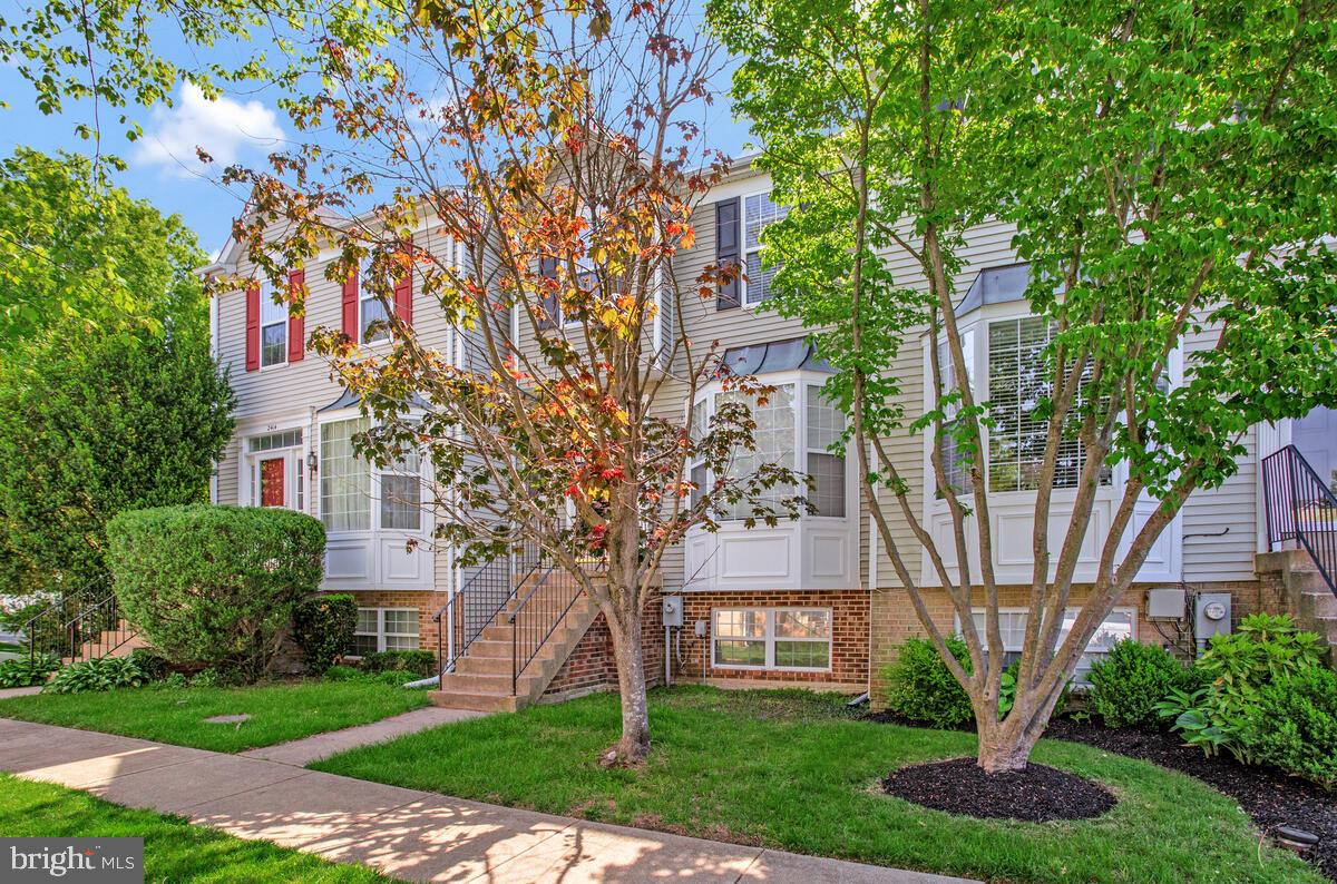 CROFTON VILLAGE - Residential