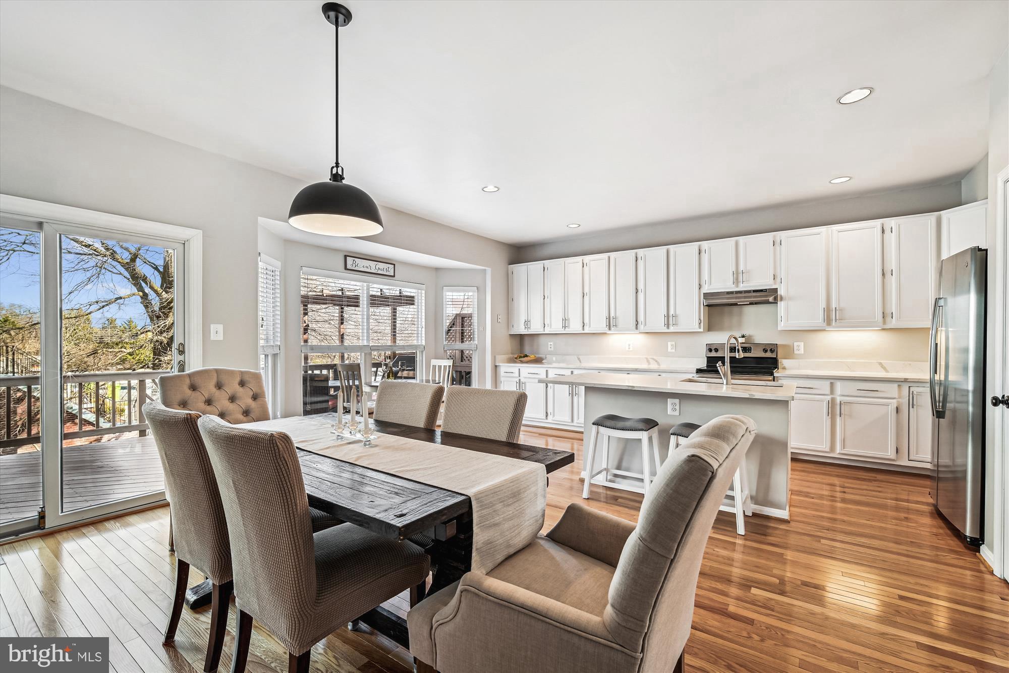 ISLAND CREEK - Residential