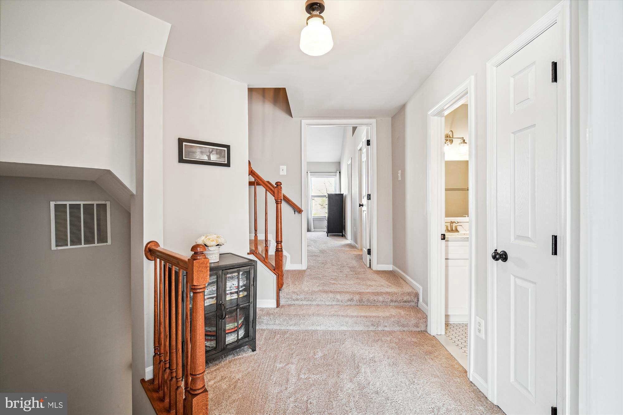 ISLAND CREEK - Residential