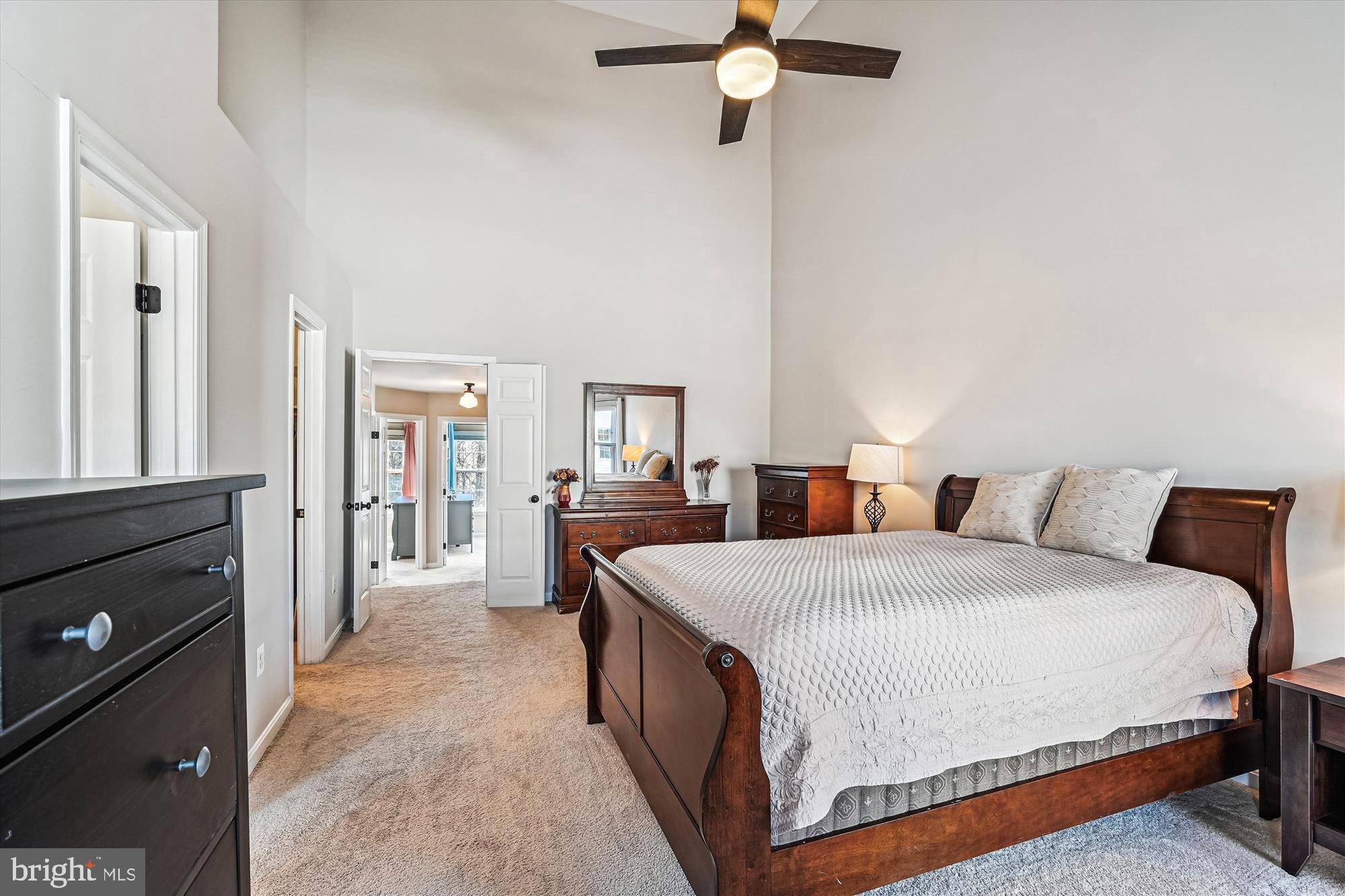 ISLAND CREEK - Residential