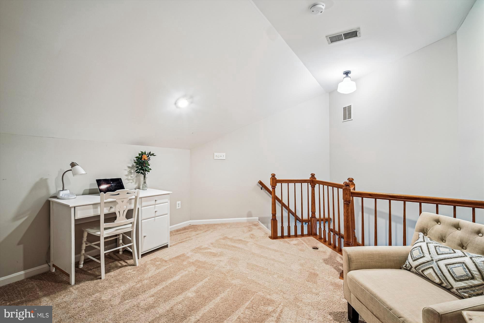 ISLAND CREEK - Residential