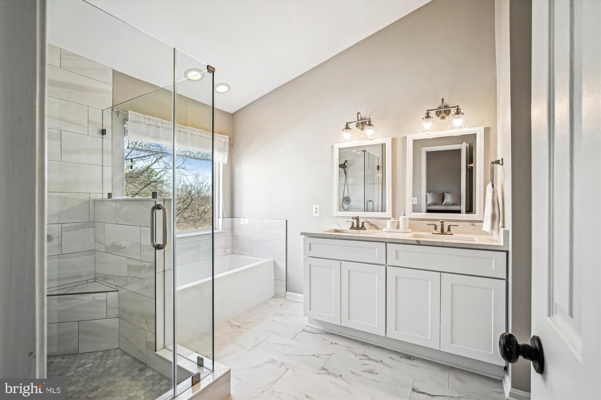 ISLAND CREEK - Residential